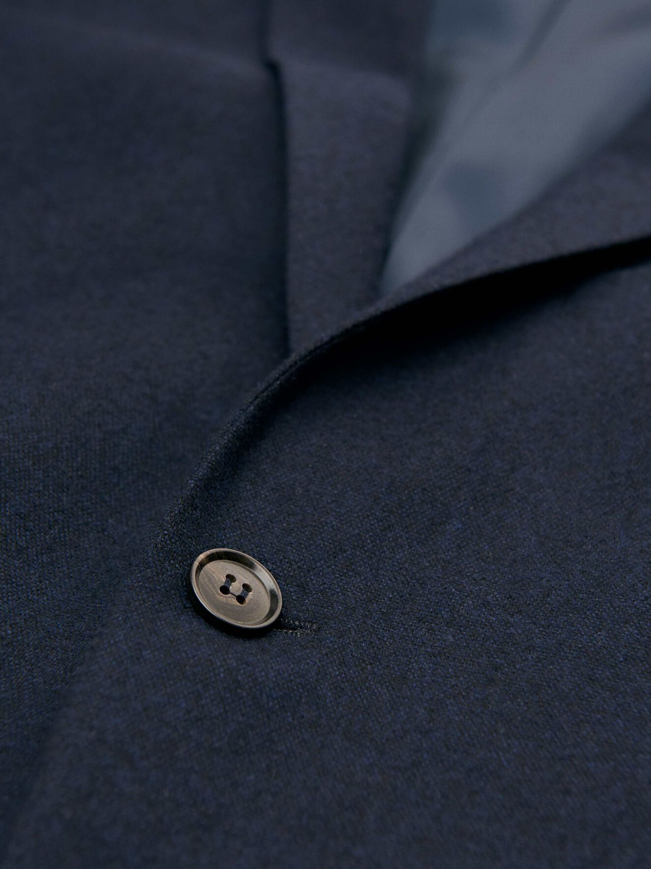 Jile Blazer in Midnight blue from Tiger of Sweden Jile Blazer in Midnight blue from Tiger of Sweden
