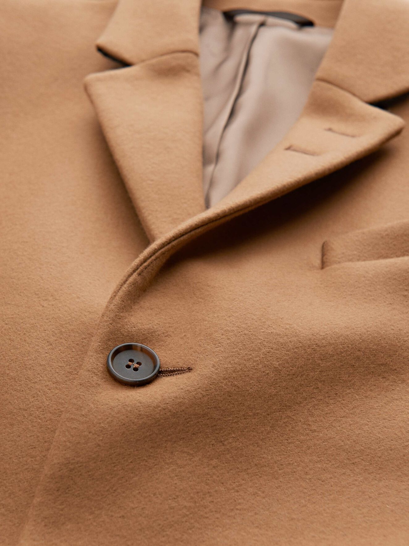 Cempsey Coat in Sand Papir from Tiger of Sweden Cempsey Coat in Sand Papir from Tiger of Sweden
