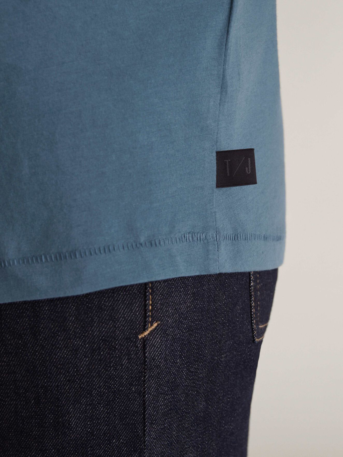 Corey Kurzarm-T-Shirt in Mist Blue from Tiger of Sweden Corey Kurzarm-T-Shirt in Mist Blue from Tiger of Sweden