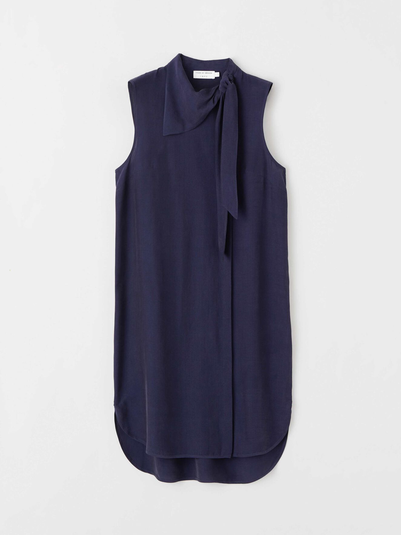 Saarburg Dress in Midnight blue from Tiger of Sweden Saarburg Dress in Midnight blue from Tiger of Sweden