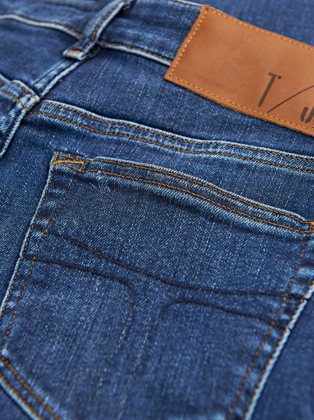 Lea Jeans in Medium Blue from Tiger of Sweden Lea Jeans in Medium Blue from Tiger of Sweden