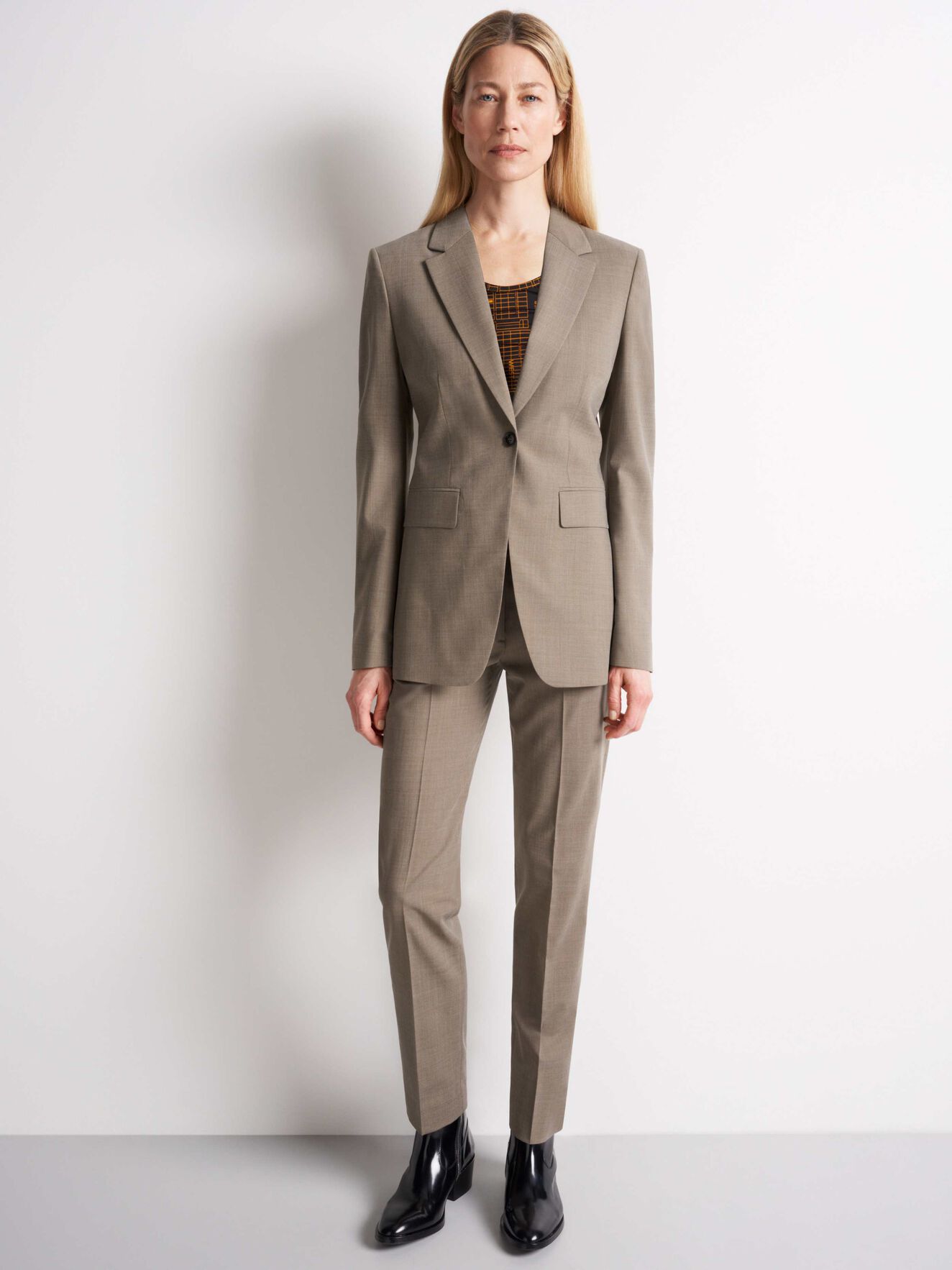 Narina Suit in from Tiger of Sweden Narina Suit in from Tiger of Sweden