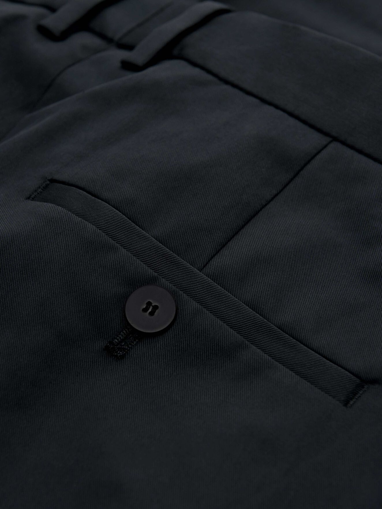 Hollen Trousers in Black from Tiger of Sweden Hollen Trousers in Black from Tiger of Sweden