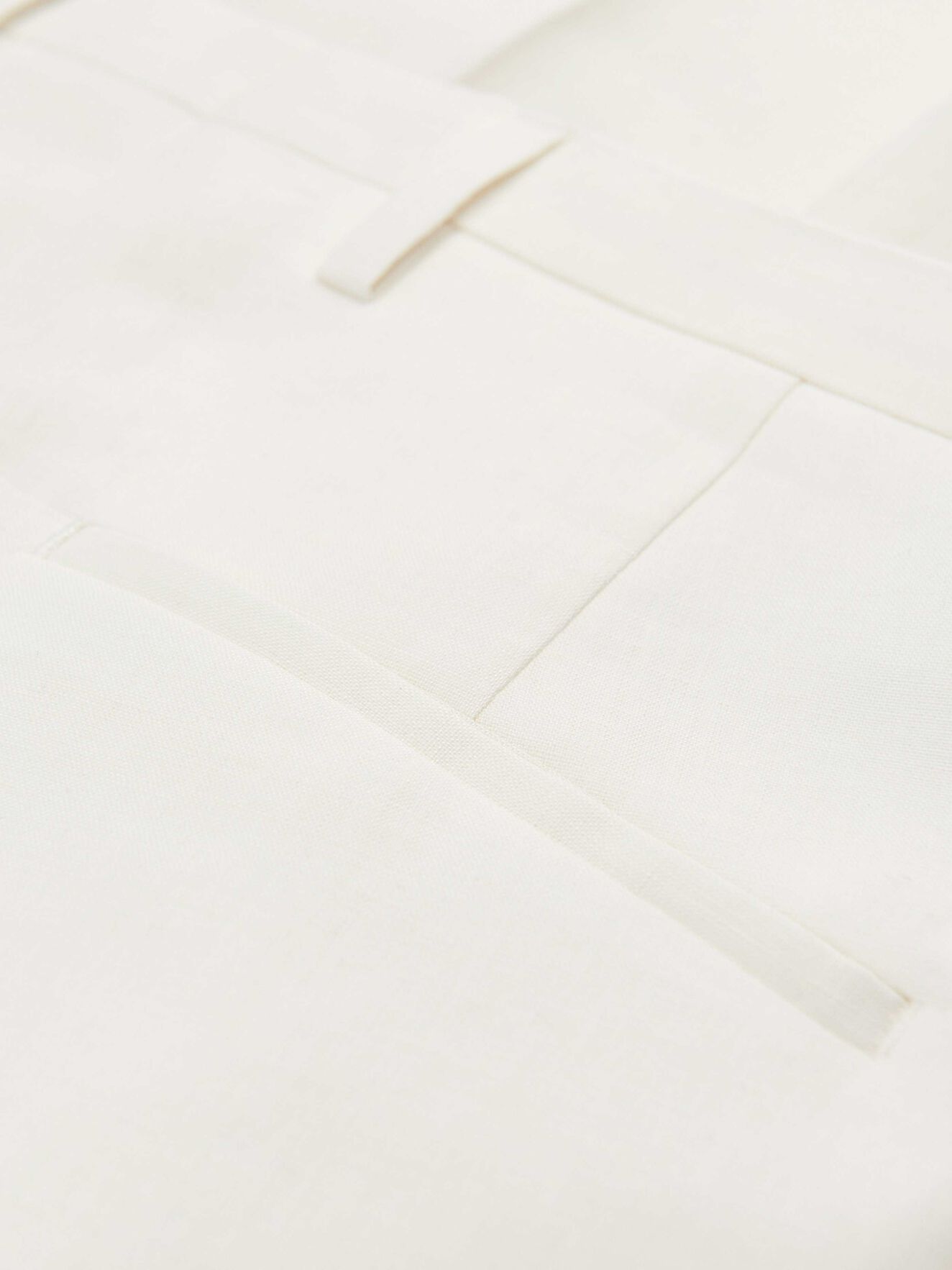 Todd Hose in Pure white from Tiger of Sweden Todd Hose in Pure white from Tiger of Sweden