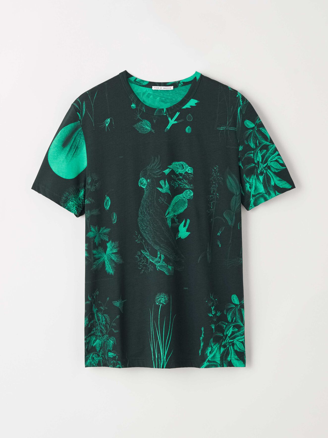 Darian Aop T-shirt in Green from Tiger of Sweden Darian Aop T-shirt in Green from Tiger of Sweden