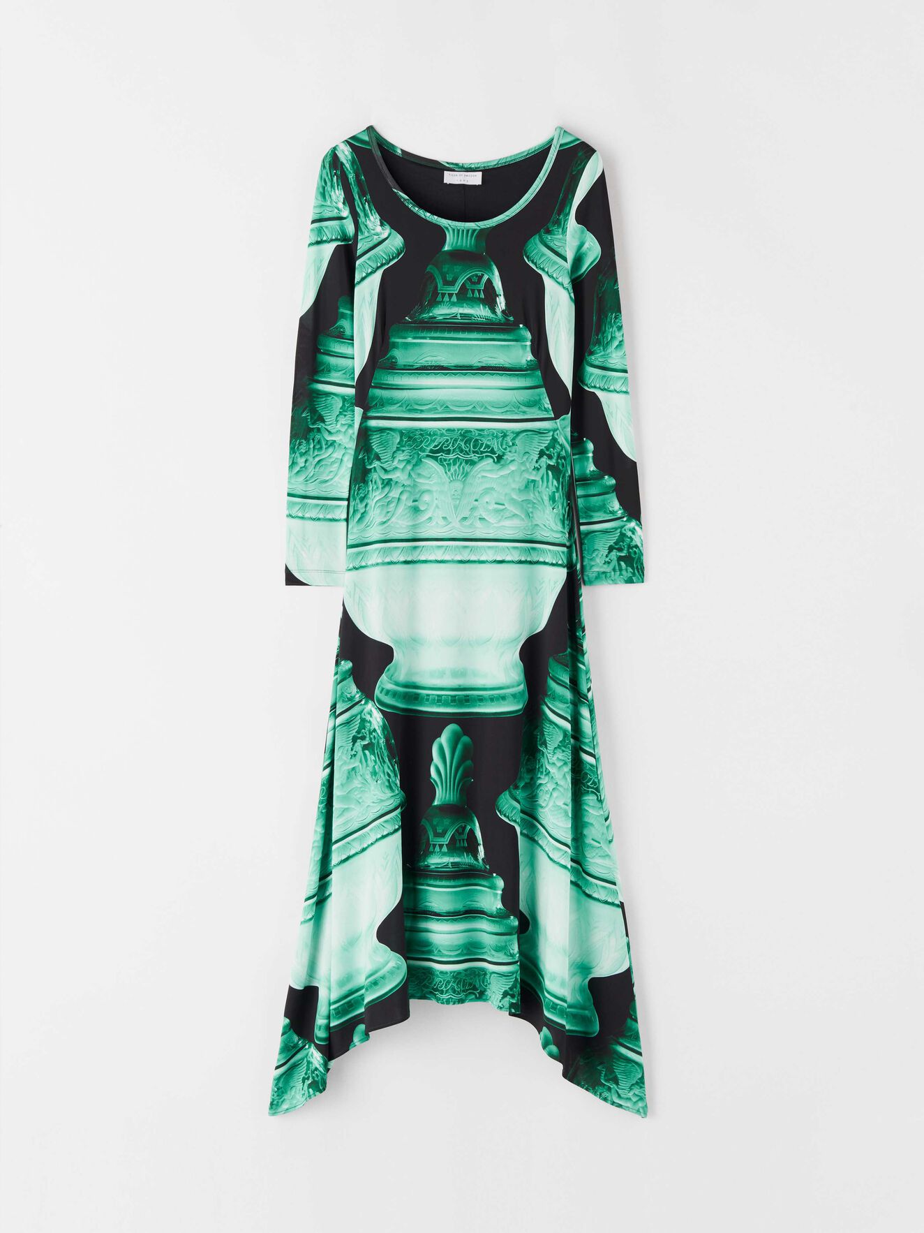 Robe Pennie in ARTWORK from Tiger of Sweden Robe Pennie in ARTWORK from Tiger of Sweden