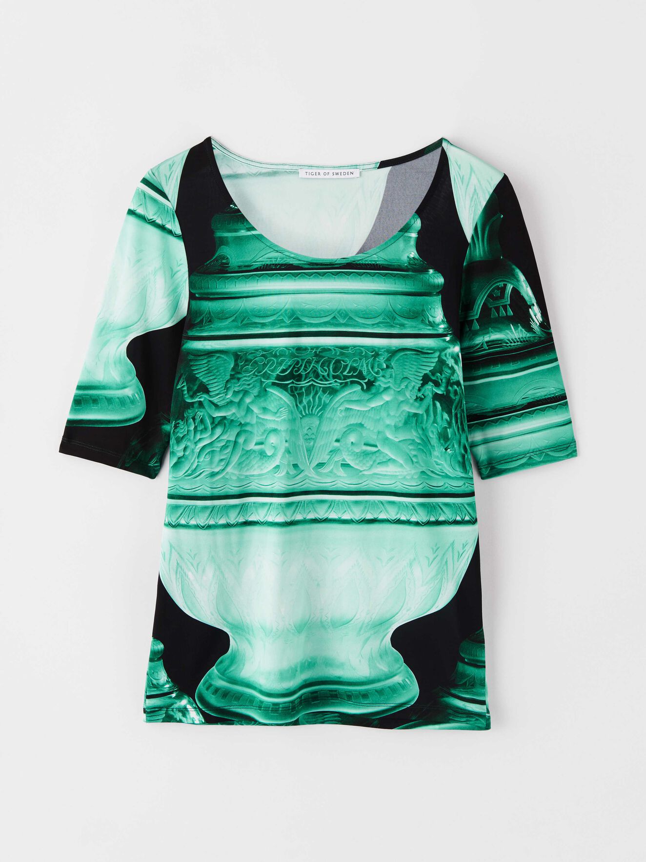 Centa T-Shirt in ARTWORK from Tiger of Sweden Centa T-Shirt in ARTWORK from Tiger of Sweden