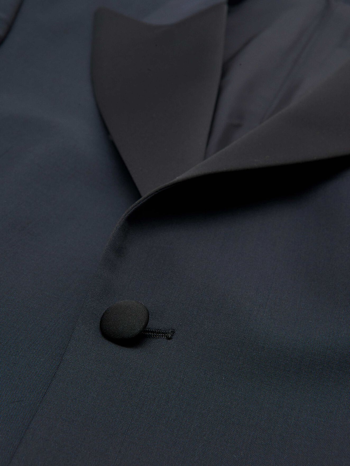 1903 Tux Blazer in Midnight blue from Tiger of Sweden 1903 Tux Blazer in Midnight blue from Tiger of Sweden