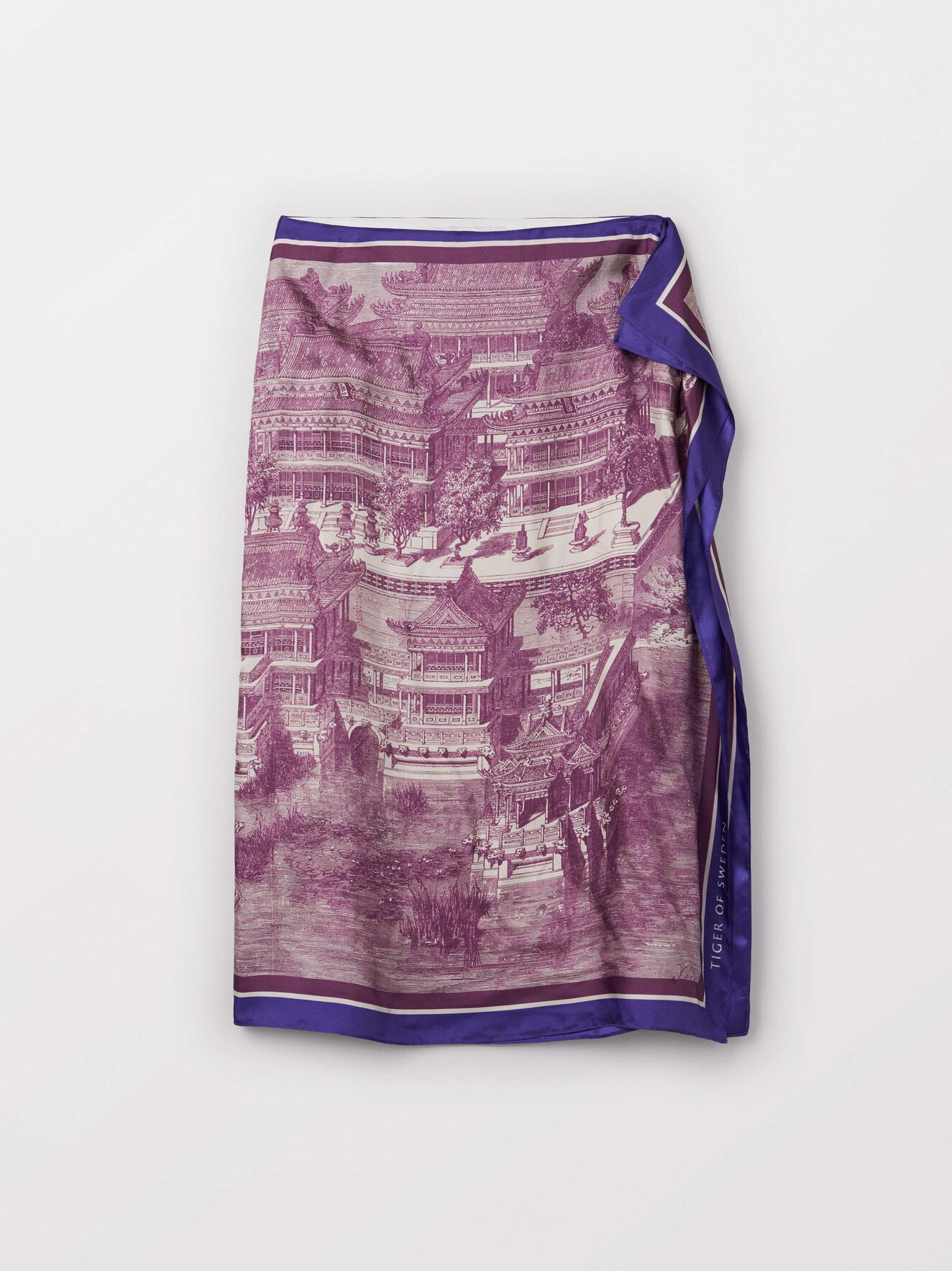 Cognac C Skirt in Dirty Fuchsia from Tiger of Sweden Cognac C Skirt in Dirty Fuchsia from Tiger of Sweden