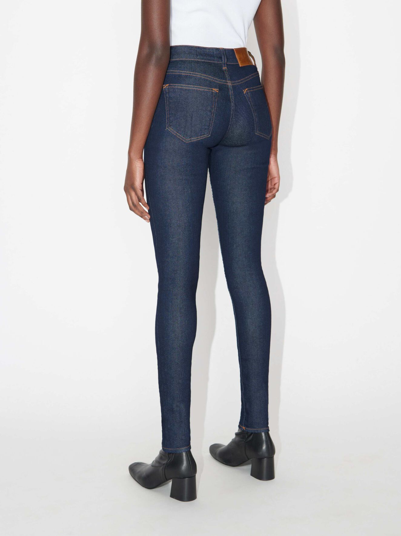 Slight Jeans in Midnight blue from Tiger of Sweden Slight Jeans in Midnight blue from Tiger of Sweden