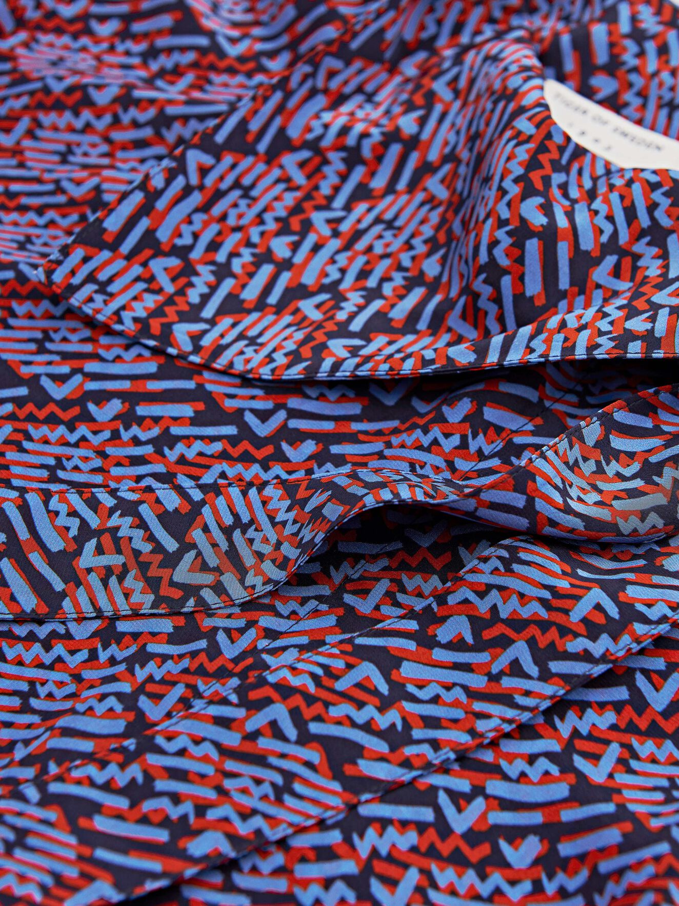 Faimes P Bluse in ARTWORK from Tiger of Sweden Faimes P Bluse in ARTWORK from Tiger of Sweden