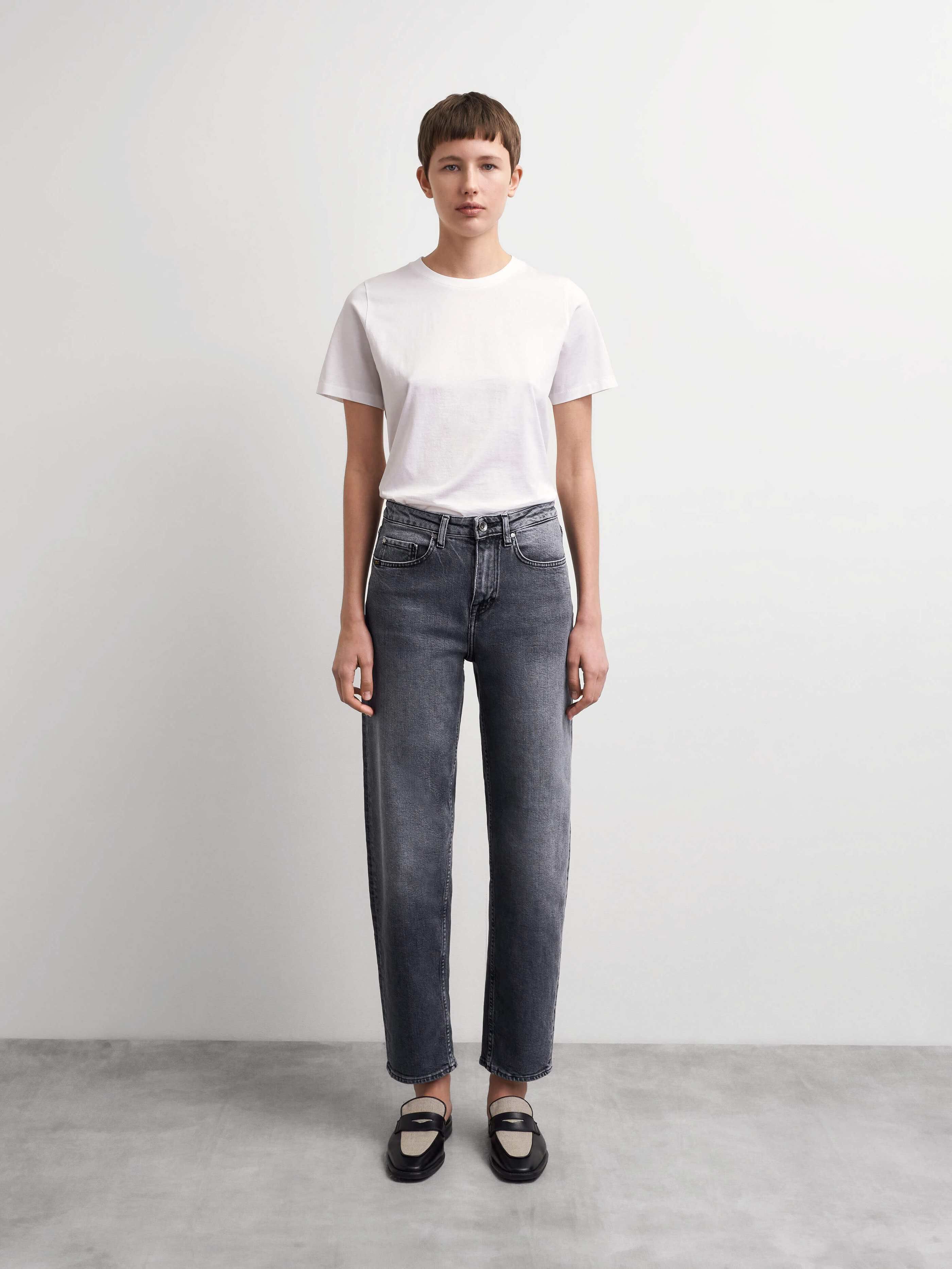 Shop jeans online at Tiger of Sweden