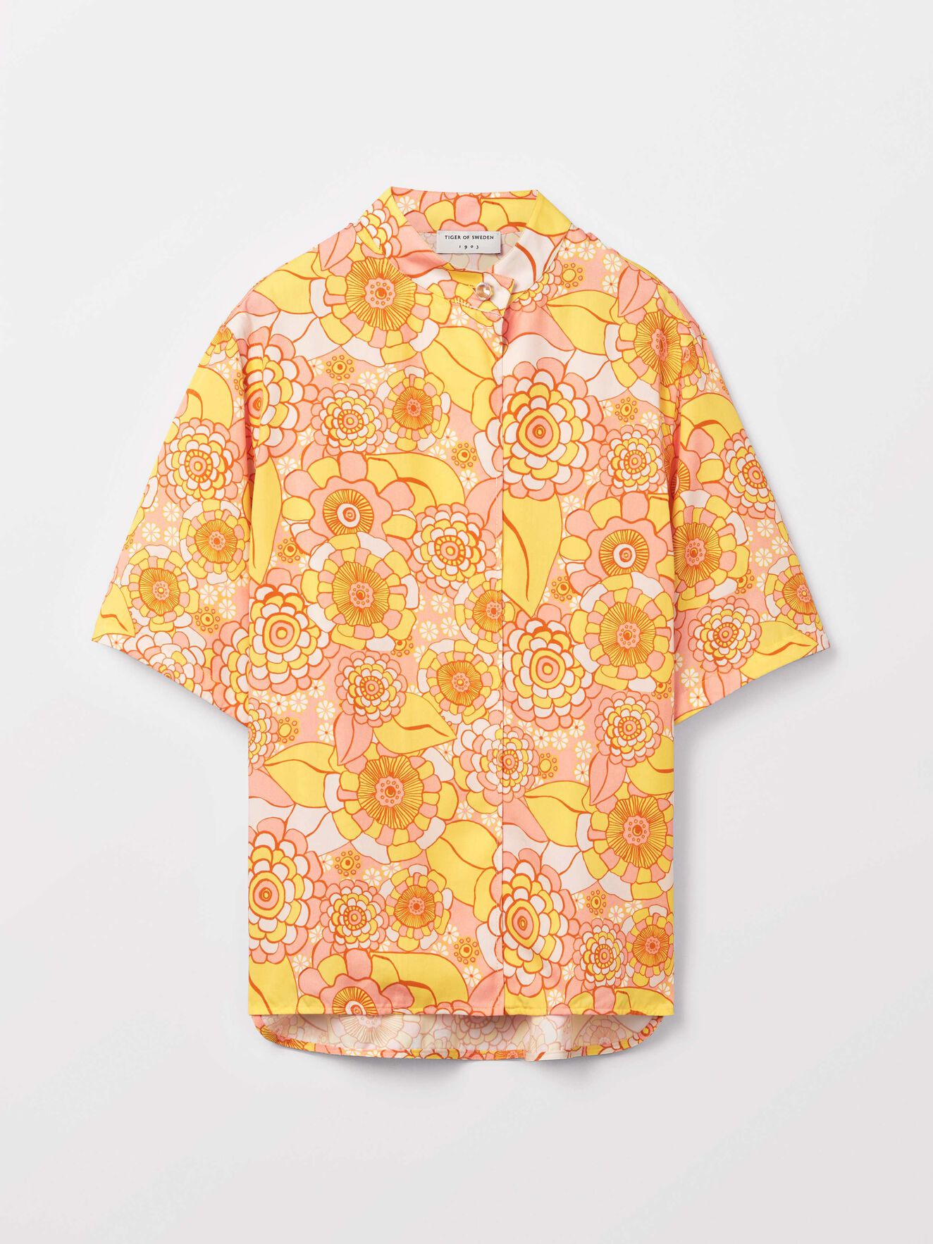 Adhili P Shirt in Print from Tiger of Sweden Adhili P Shirt in Print from Tiger of Sweden