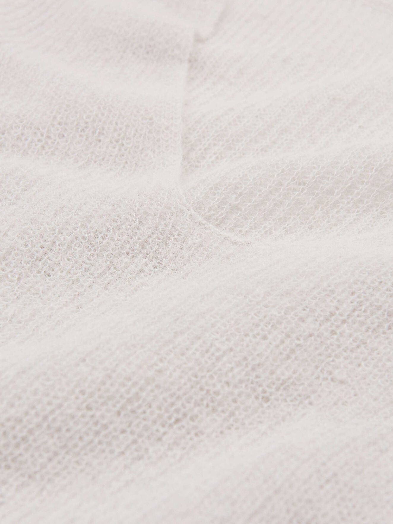 Camelia Pullover in Light grey melange from Tiger of Sweden Camelia Pullover in Light grey melange from Tiger of Sweden