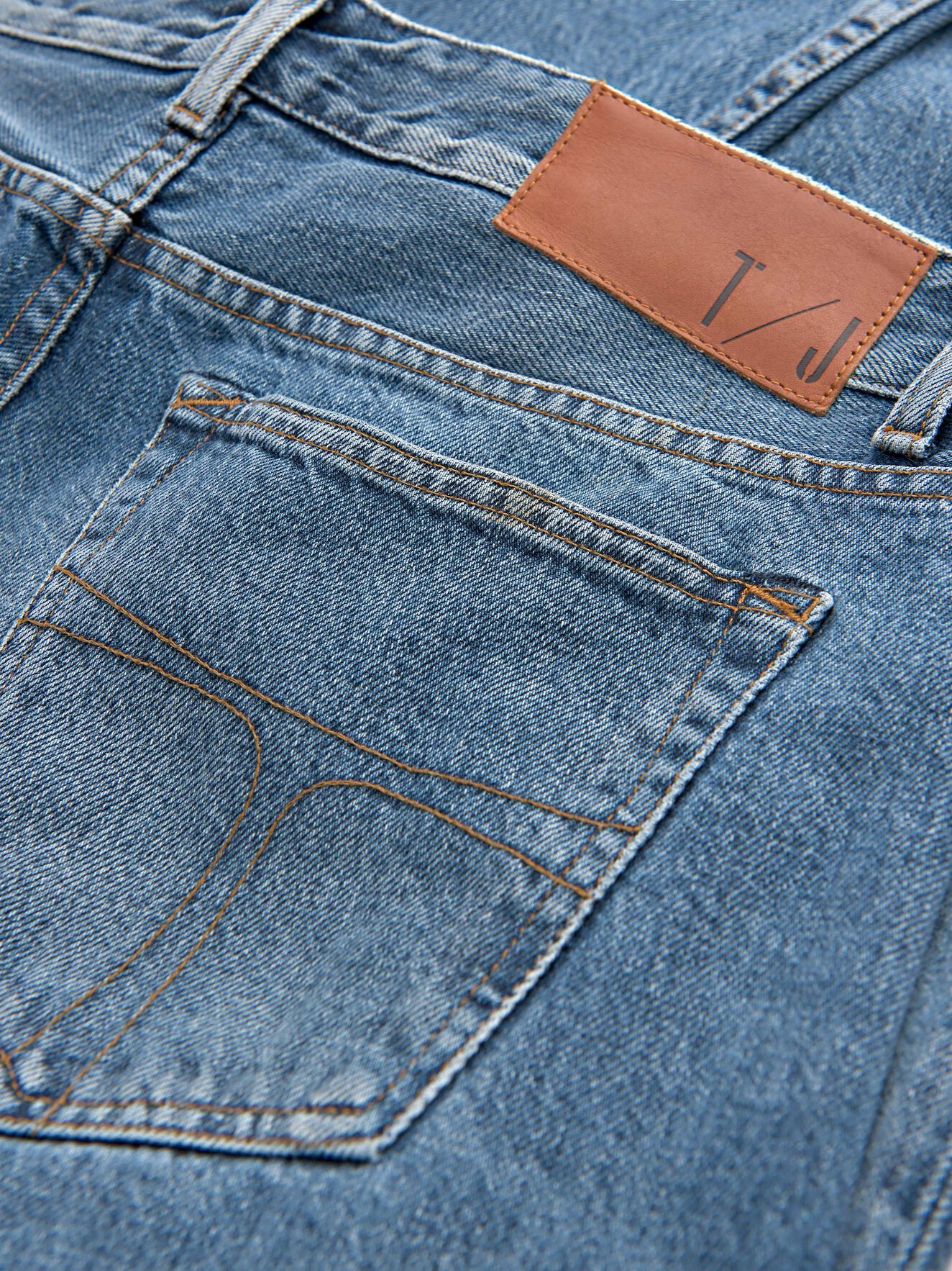 Alex Jeans in Medium Blue from Tiger of Sweden Alex Jeans in Medium Blue from Tiger of Sweden