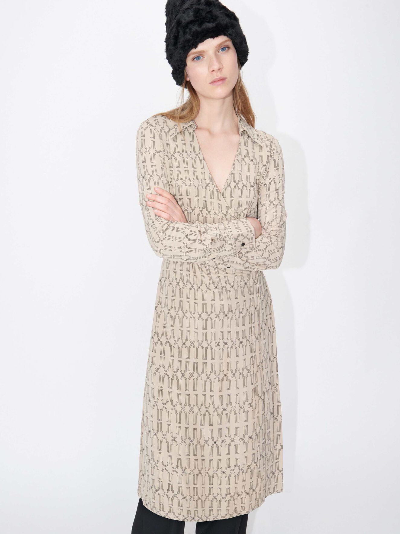 Lilium P Dress in ARTWORK from Tiger of Sweden Lilium P Dress in ARTWORK from Tiger of Sweden