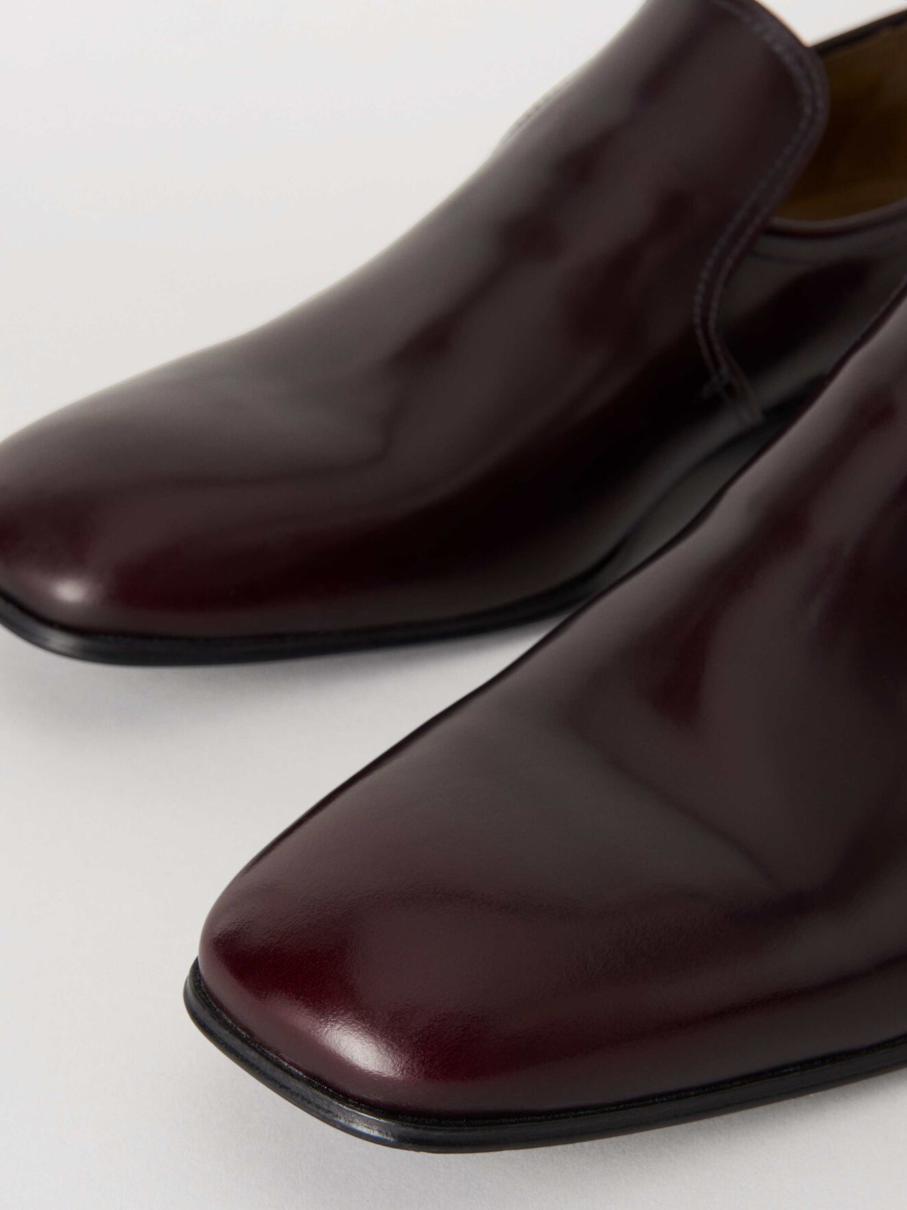 Solen P Schuh in Oxblood from Tiger of Sweden Solen P Schuh in Oxblood from Tiger of Sweden