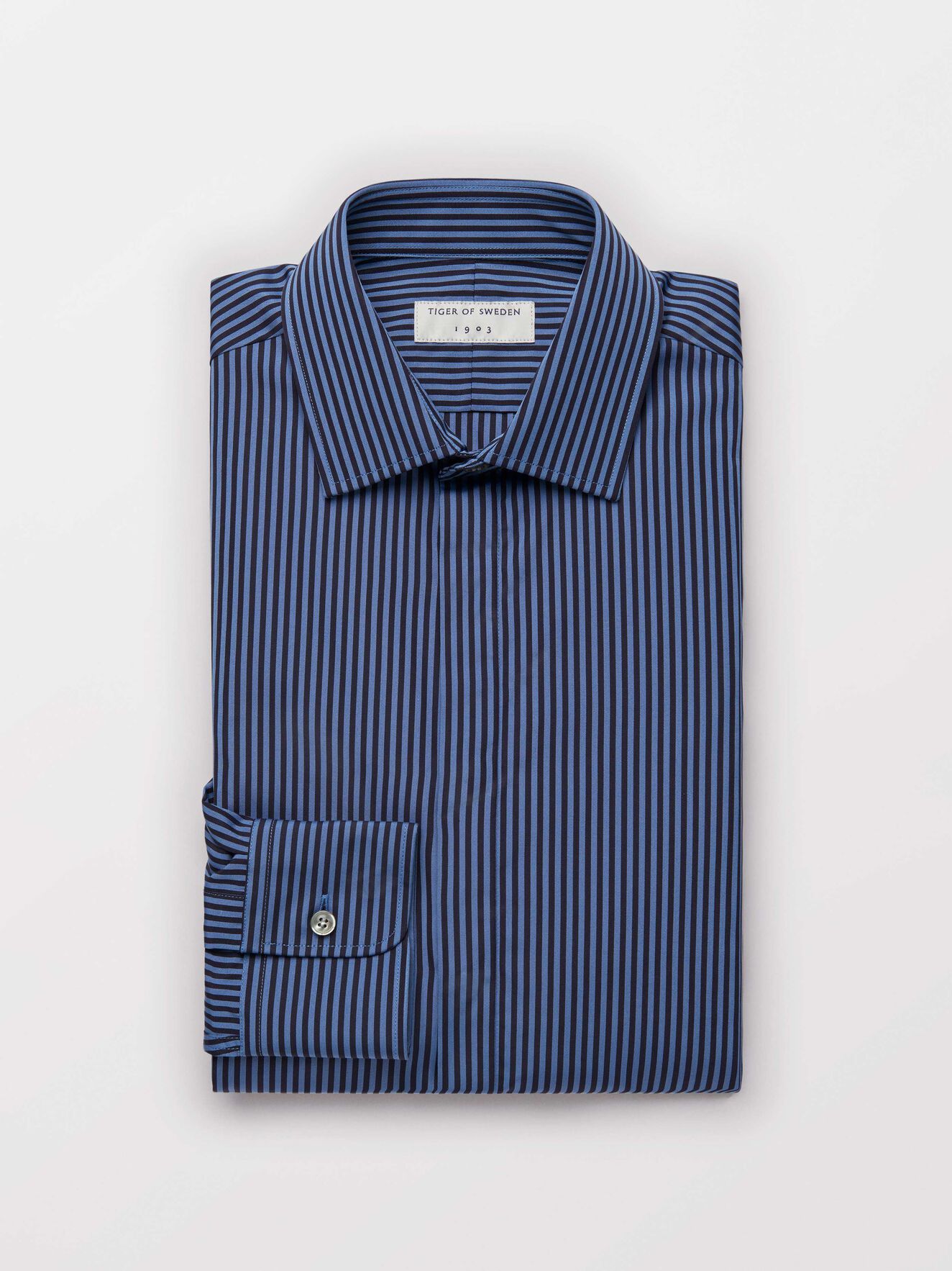 Farris Shirt in Light blue from Tiger of Sweden Farris Shirt in Light blue from Tiger of Sweden