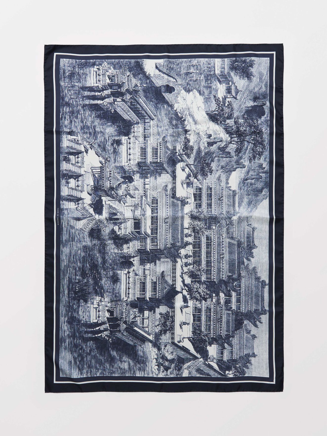 Sineseria Schal in Print from Tiger of Sweden Sineseria Schal in Print from Tiger of Sweden