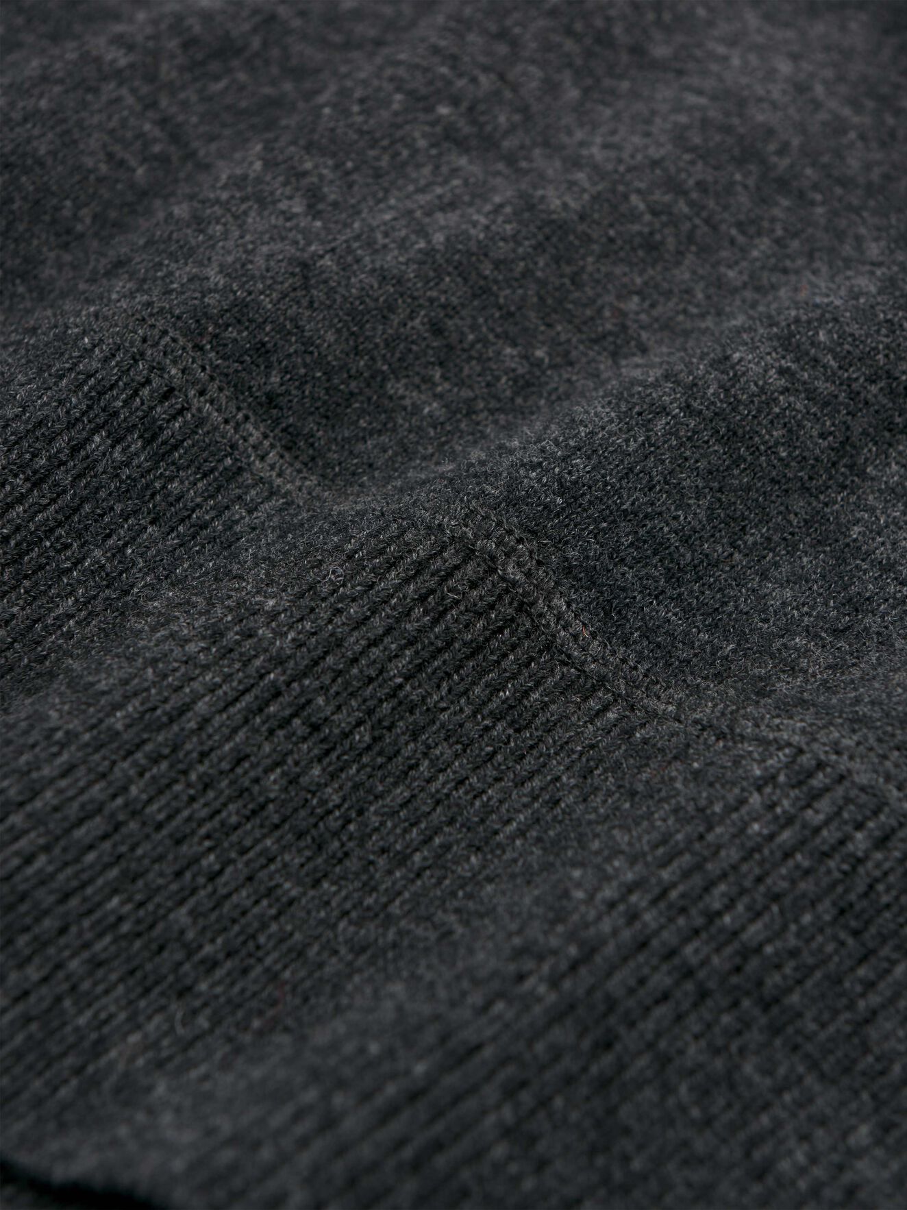 Nikos Pullover in Med Grey Mel from Tiger of Sweden Nikos Pullover in Med Grey Mel from Tiger of Sweden