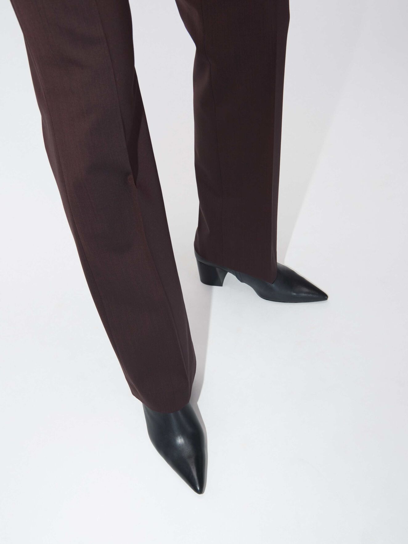 Pantalon Pansie in Wine from Tiger of Sweden Pantalon Pansie in Wine from Tiger of Sweden