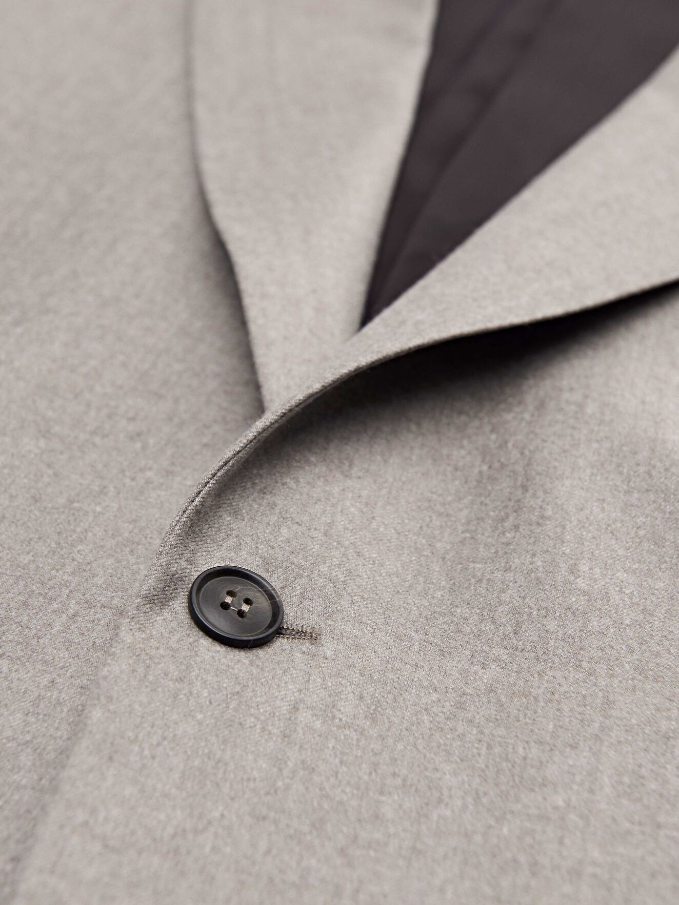 Blazer Jamonte in Soft Latte from Tiger of Sweden Blazer Jamonte in Soft Latte from Tiger of Sweden