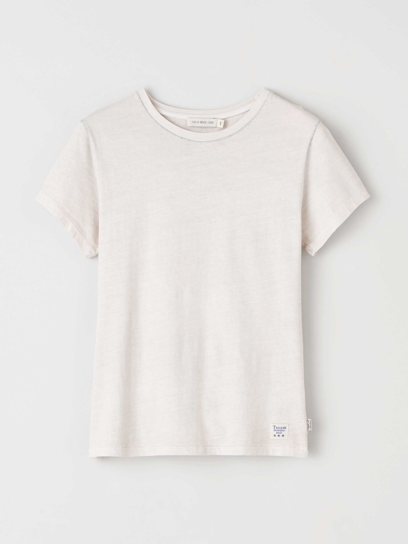 Nice T-Shirt in Birch Bark from Tiger of Sweden Nice T-Shirt in Birch Bark from Tiger of Sweden