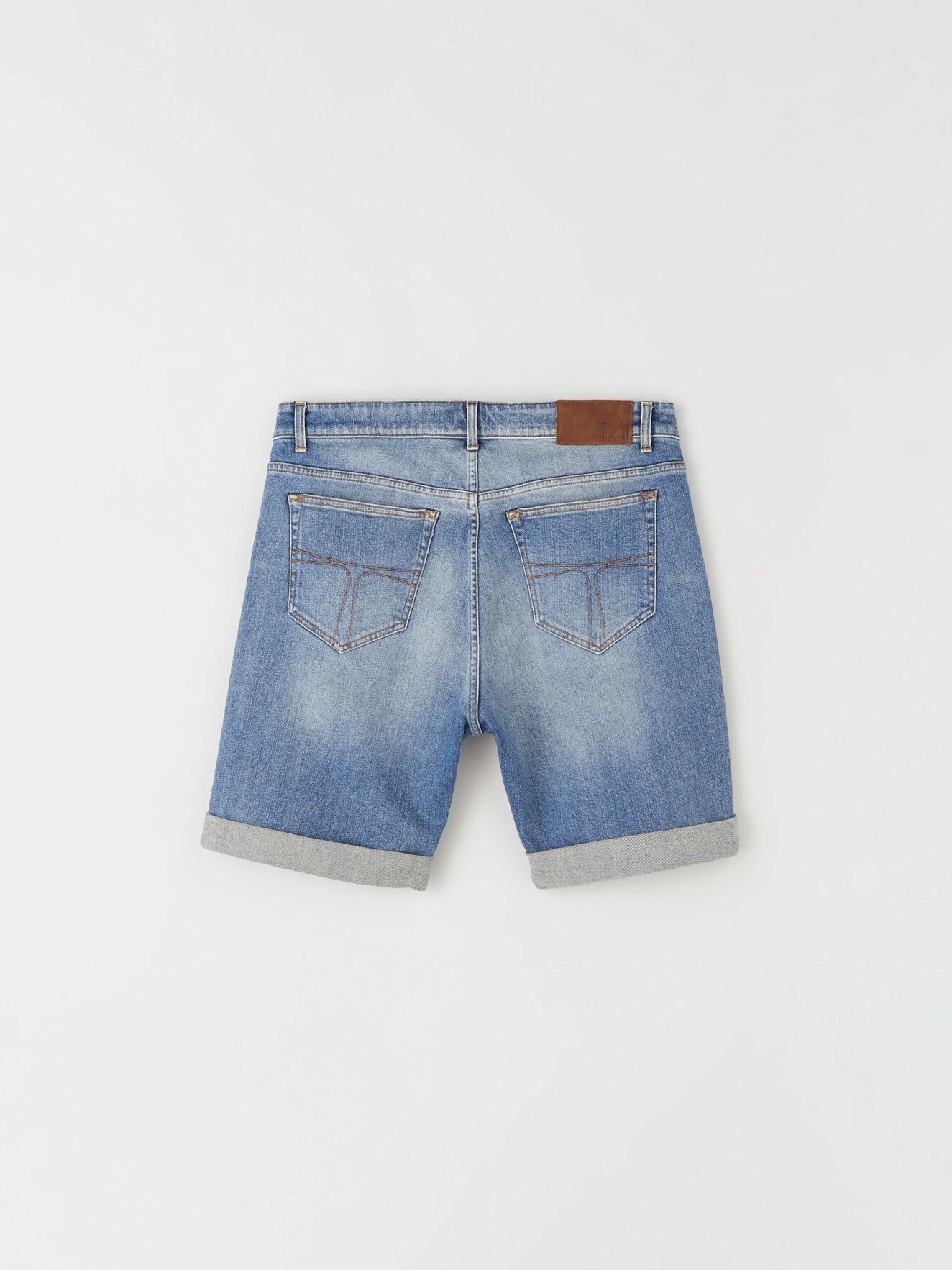 Ash Shorts in Dust blue from Tiger of Sweden Ash Shorts in Dust blue from Tiger of Sweden