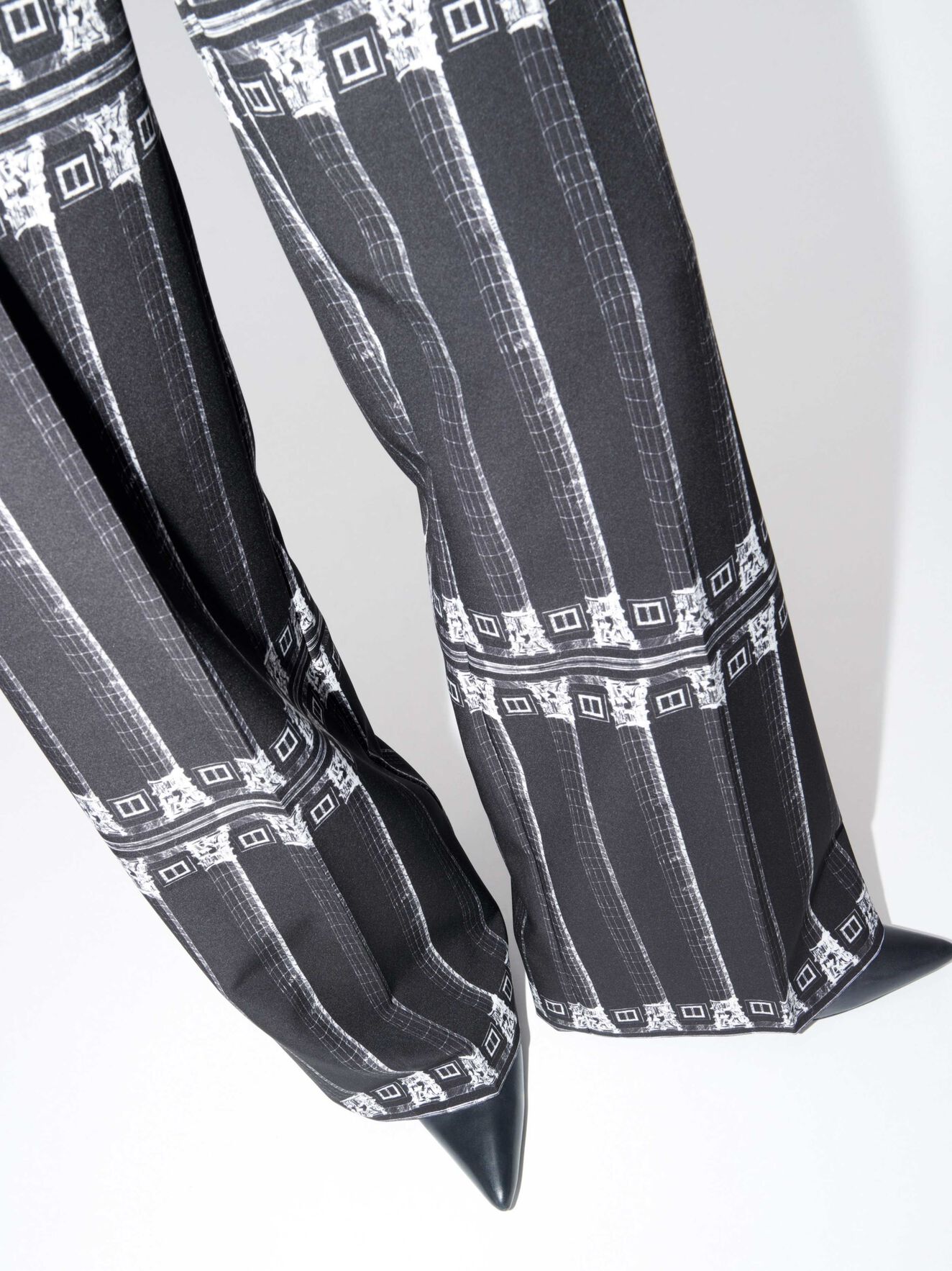 Silene P Trousers in ARTWORK from Tiger of Sweden Silene P Trousers in ARTWORK from Tiger of Sweden