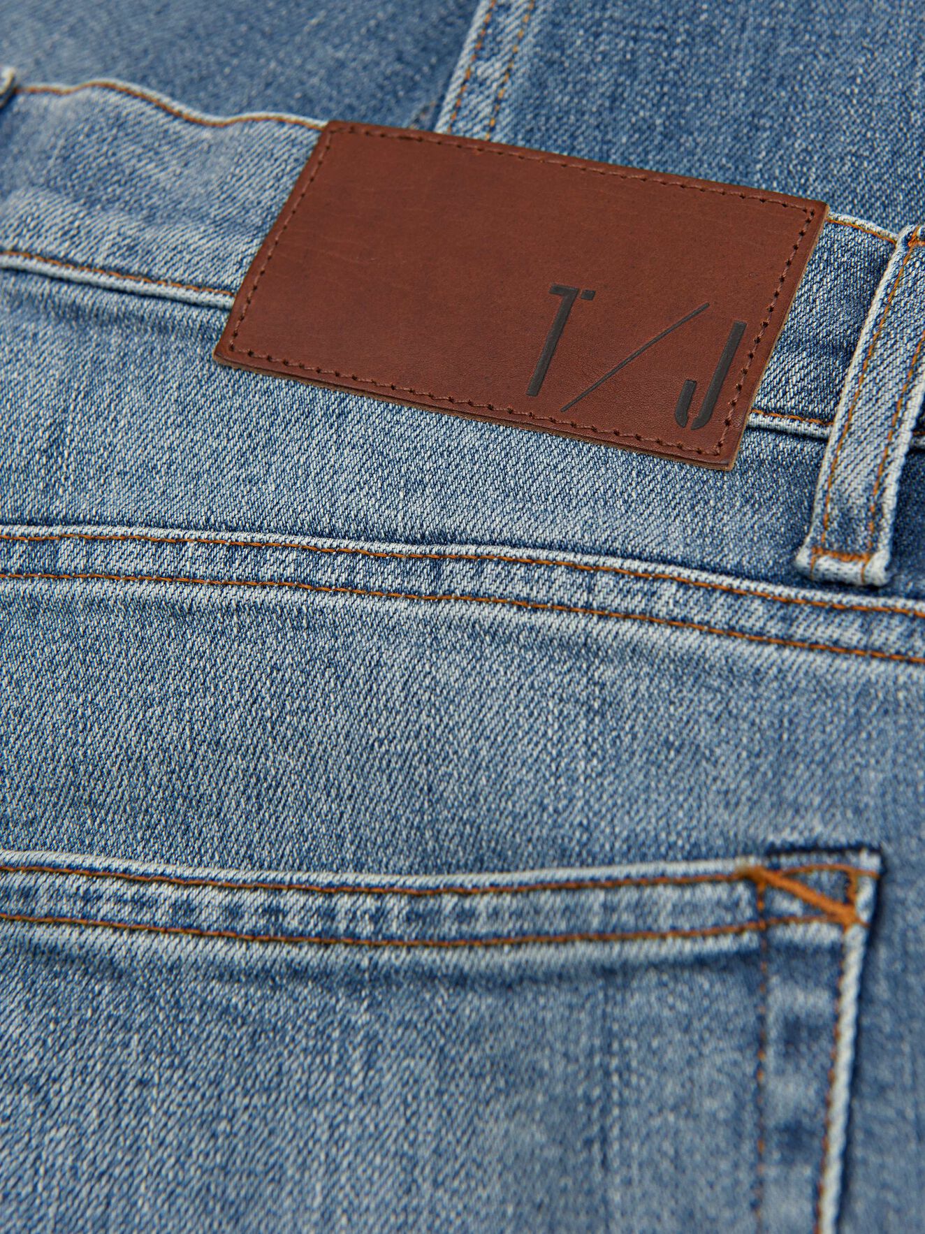 Pistolero Jeans in Dust blue from Tiger of Sweden Pistolero Jeans in Dust blue from Tiger of Sweden