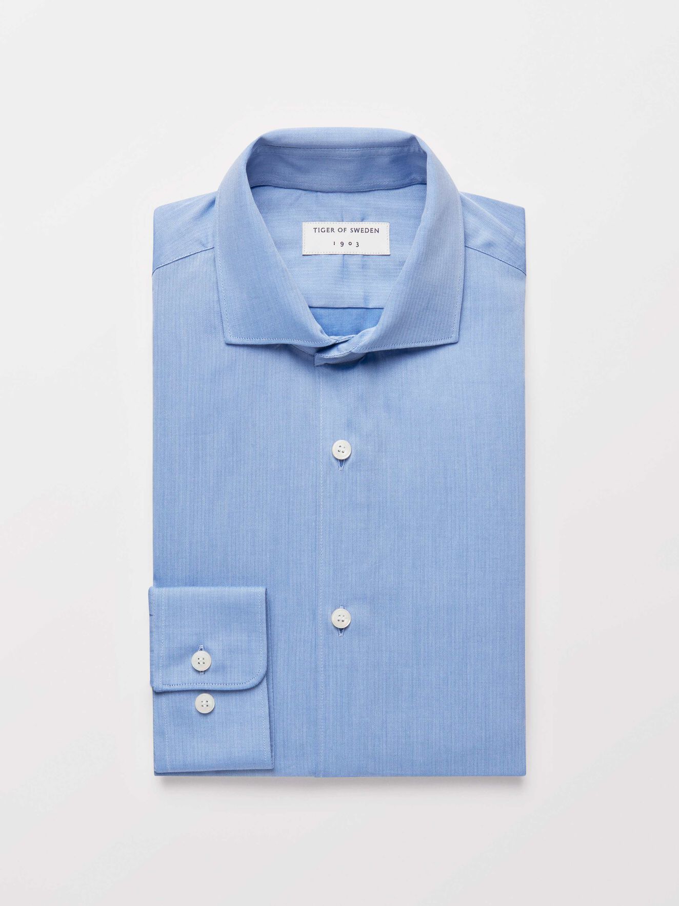 Farrell 5 Shirt in Dust blue from Tiger of Sweden Farrell 5 Shirt in Dust blue from Tiger of Sweden