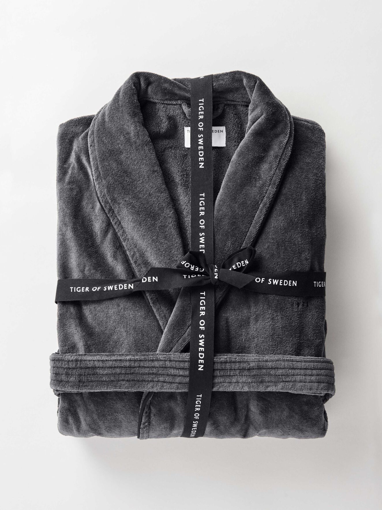 Eiden Bathrobe in Magnet from Tiger of Sweden Eiden Bathrobe in Magnet from Tiger of Sweden