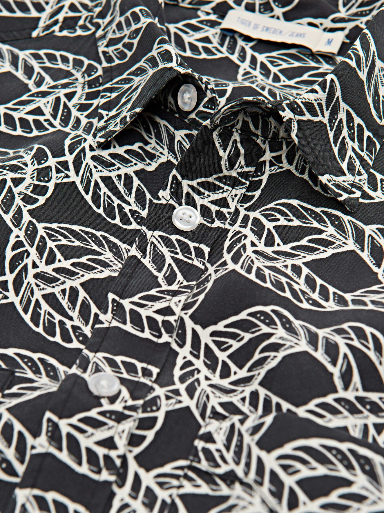 Sid R Shirt in Print from Tiger of Sweden Sid R Shirt in Print from Tiger of Sweden