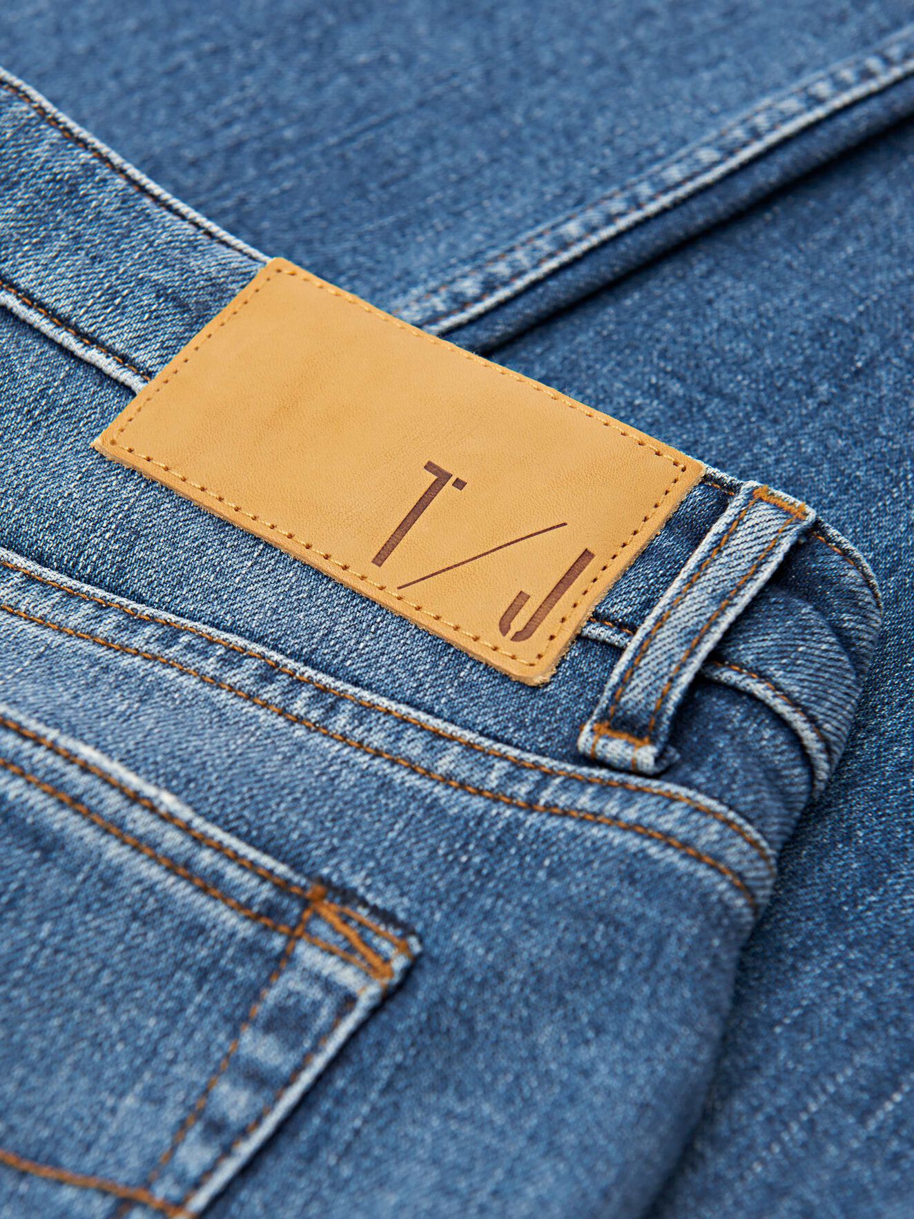 Aze Jeans in Medium Blue from Tiger of Sweden Aze Jeans in Medium Blue from Tiger of Sweden