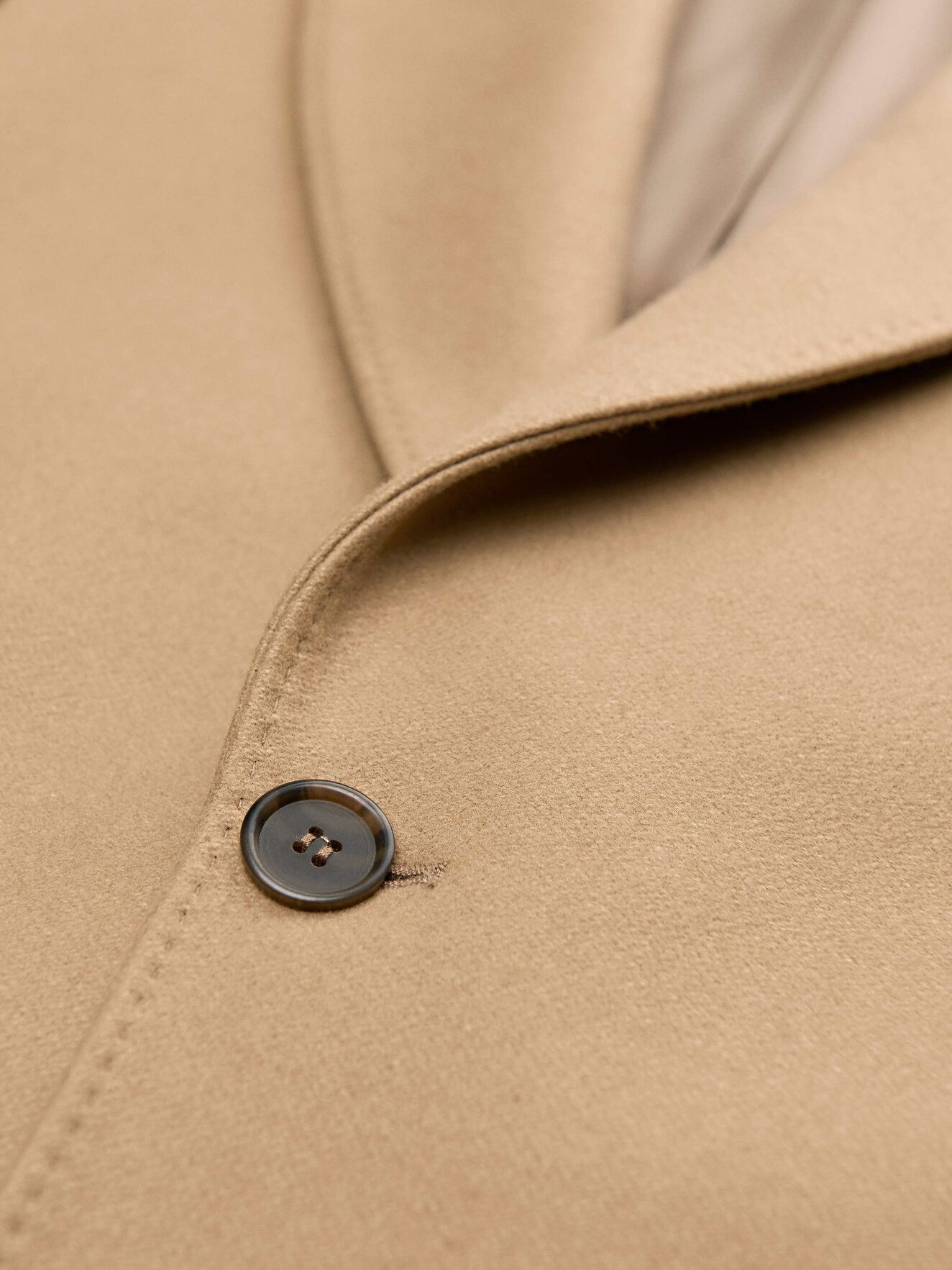 Seder Coat in Sand Papir from Tiger of Sweden Seder Coat in Sand Papir from Tiger of Sweden