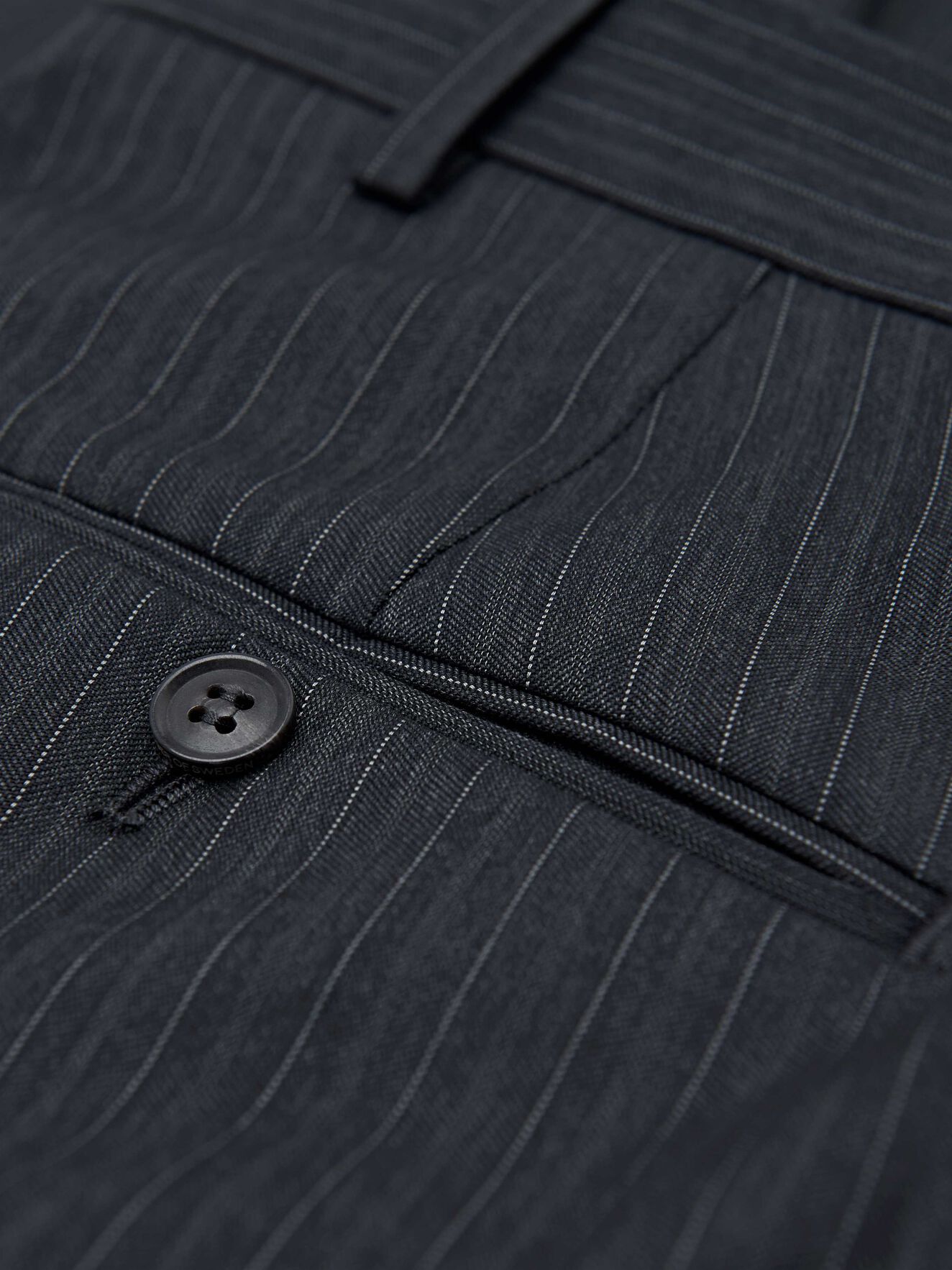Trolosa Hose in Dark grey Mel from Tiger of Sweden Trolosa Hose in Dark grey Mel from Tiger of Sweden
