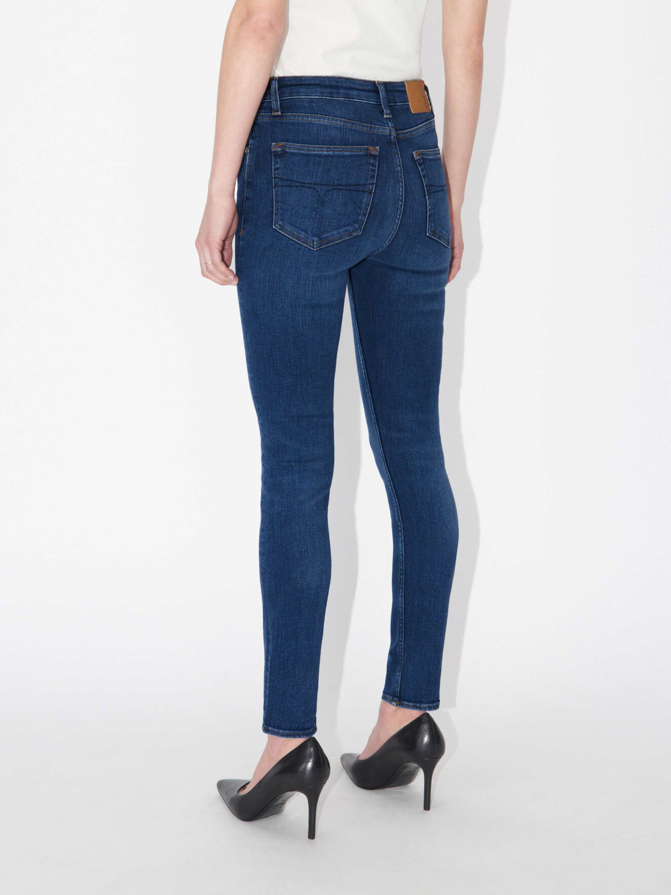 Shelly Jeans in Medium Blue from Tiger of Sweden Shelly Jeans in Medium Blue from Tiger of Sweden
