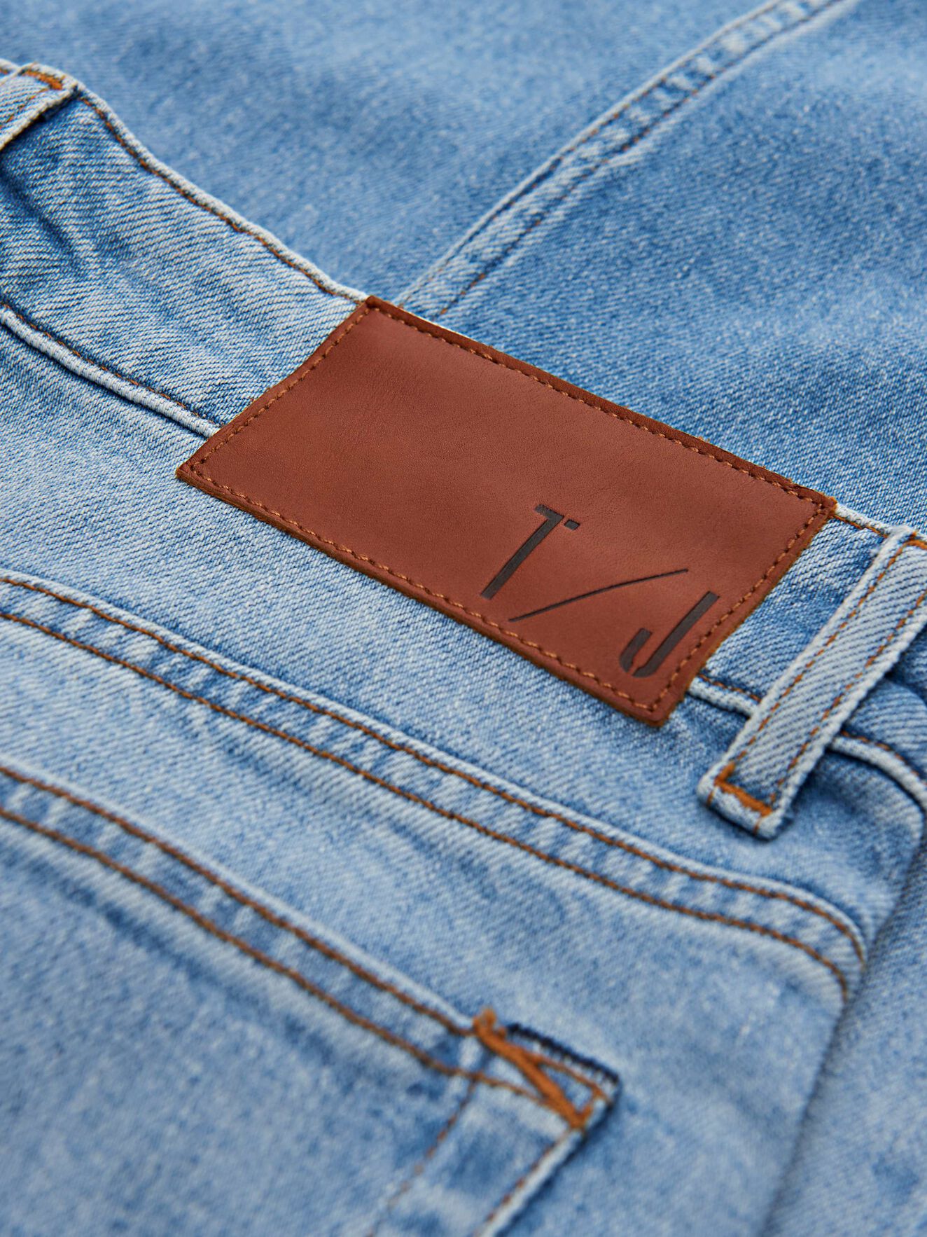 Lea Jeans in Light blue from Tiger of Sweden Lea Jeans in Light blue from Tiger of Sweden