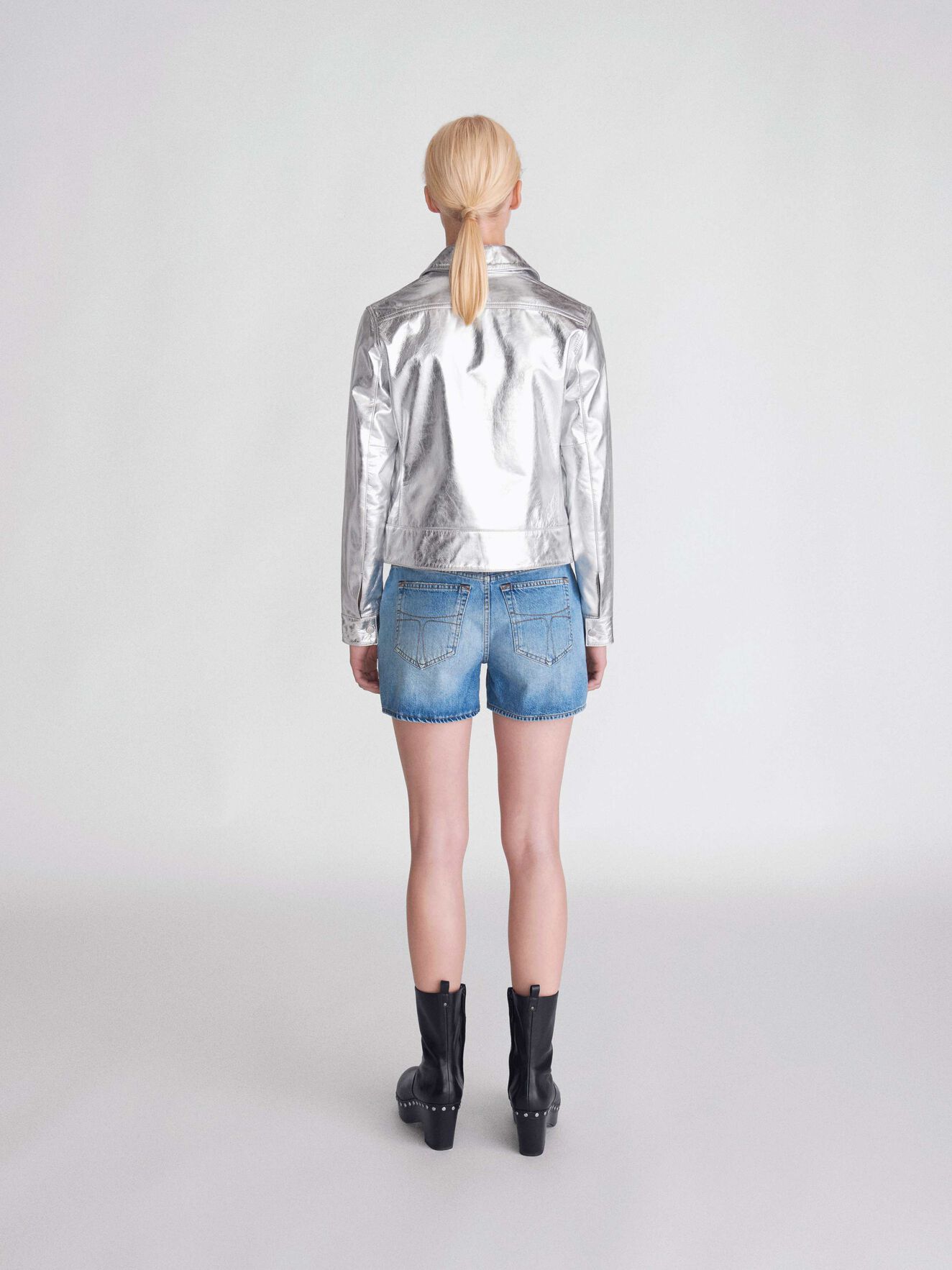 Lexi Shorts in Light blue from Tiger of Sweden Lexi Shorts in Light blue from Tiger of Sweden
