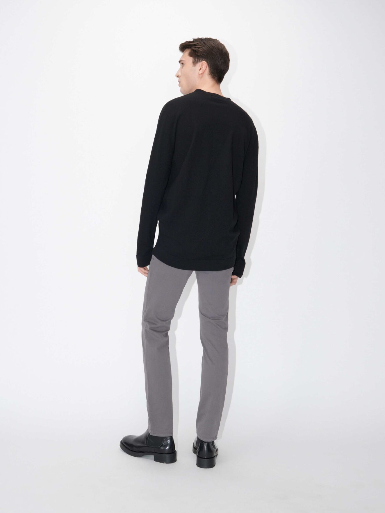Transit 4 Hose in Light Stone Grey from Tiger of Sweden Transit 4 Hose in Light Stone Grey from Tiger of Sweden