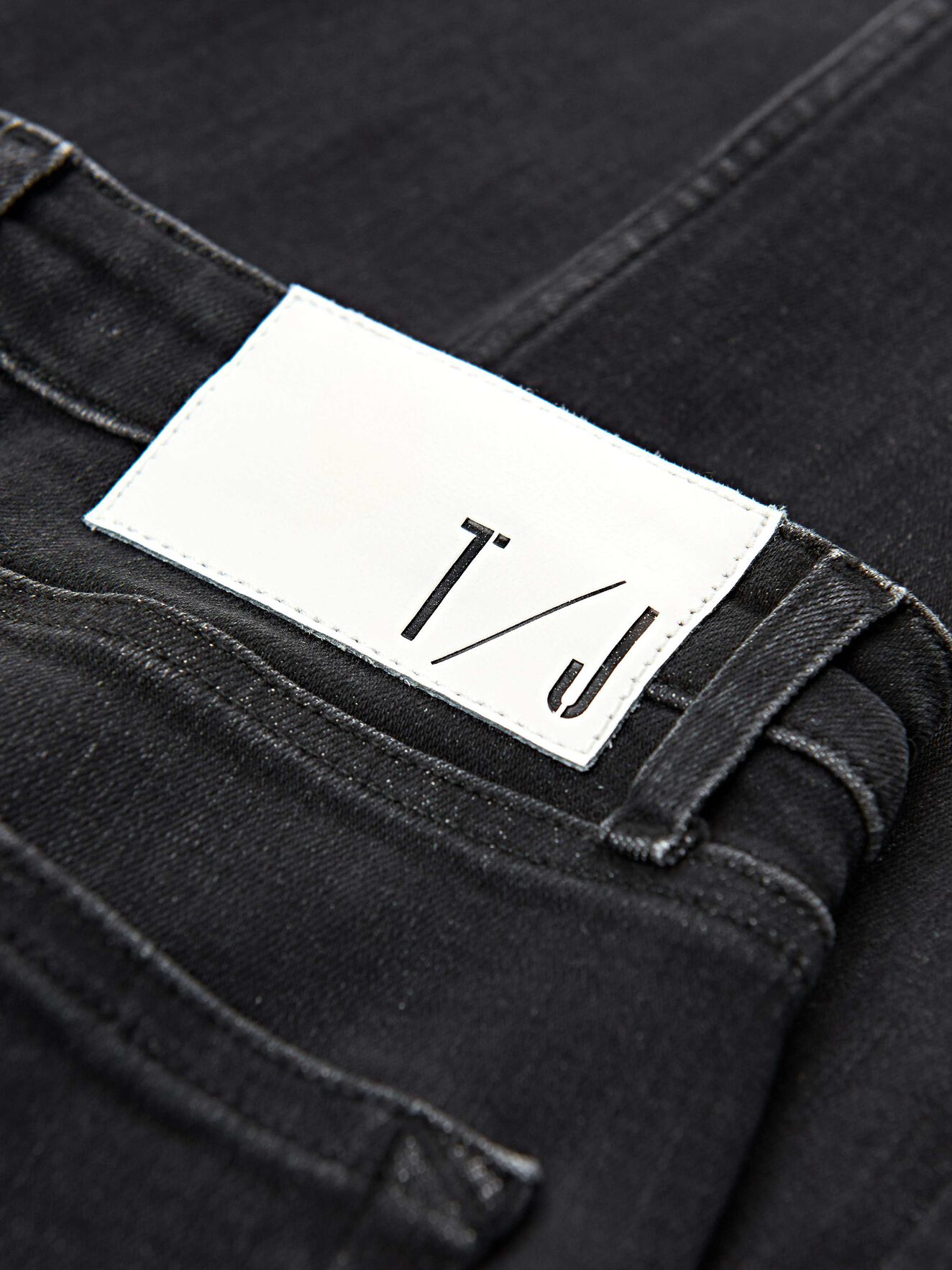 Shelly Jeans in Black from Tiger of Sweden Shelly Jeans in Black from Tiger of Sweden