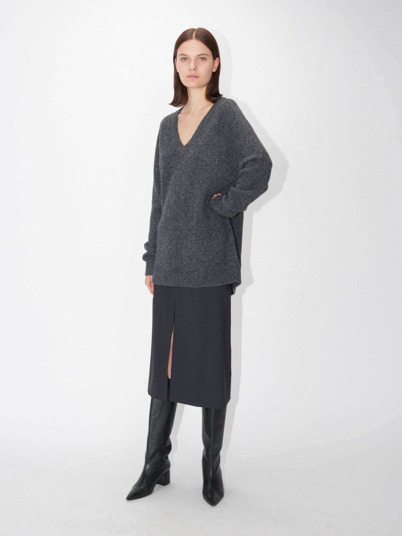 Moonflow Pullover in Dark grey Mel from Tiger of Sweden Moonflow Pullover in Dark grey Mel from Tiger of Sweden