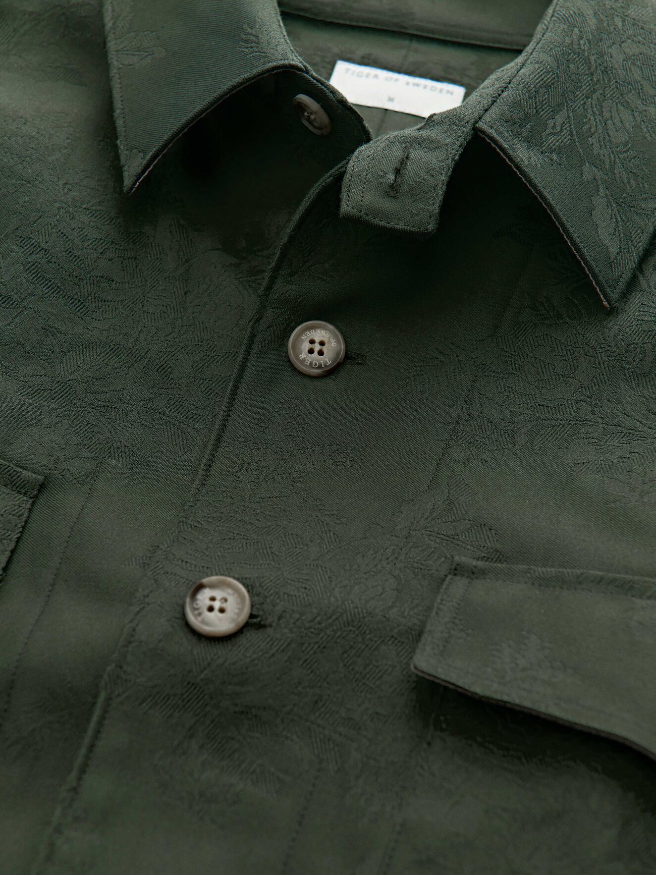 Aplinia Shirt-jacket in Dark Green from Tiger of Sweden Aplinia Shirt-jacket in Dark Green from Tiger of Sweden