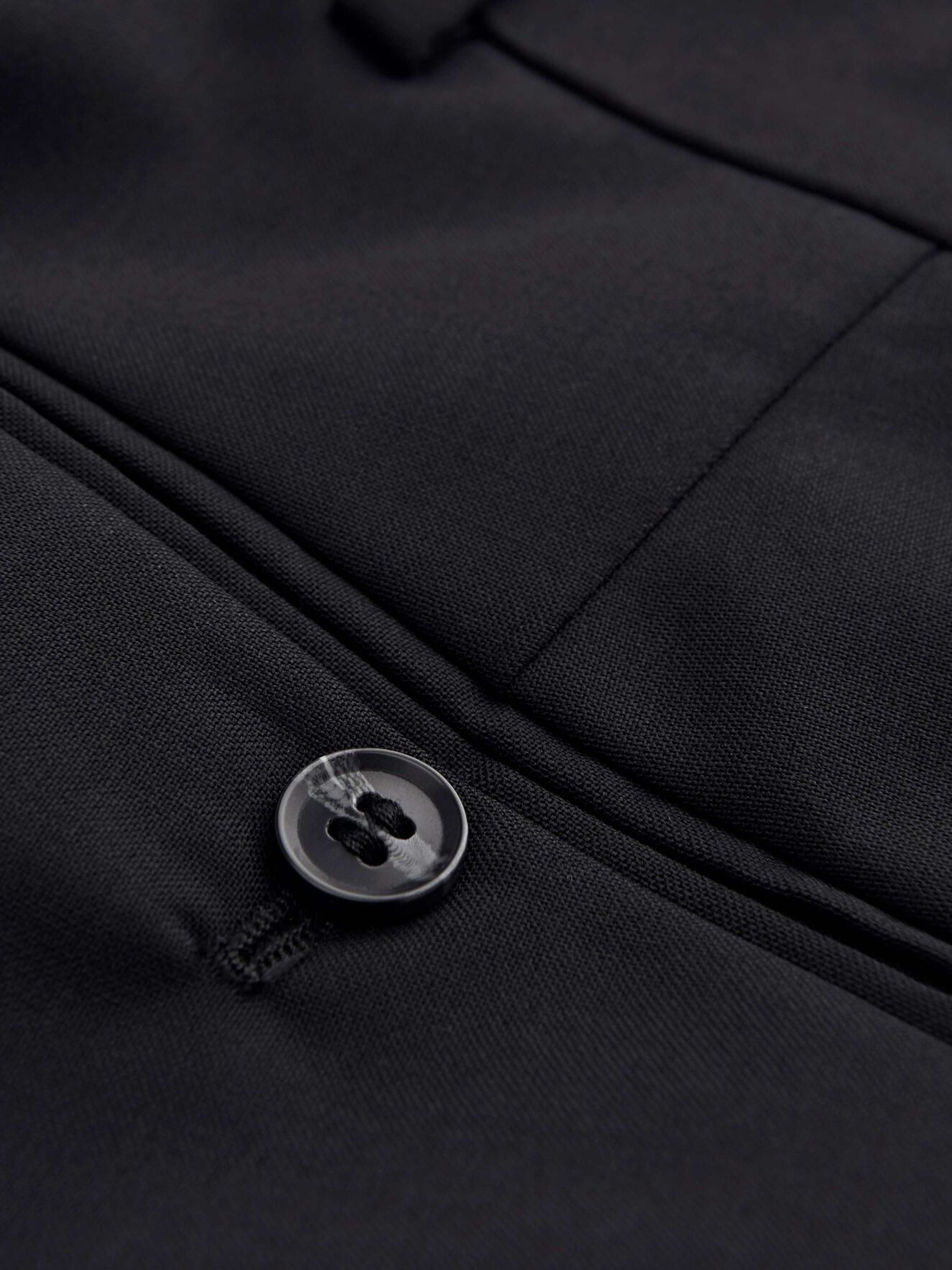 Gordon Trousers in Black from Tiger of Sweden Gordon Trousers in Black from Tiger of Sweden