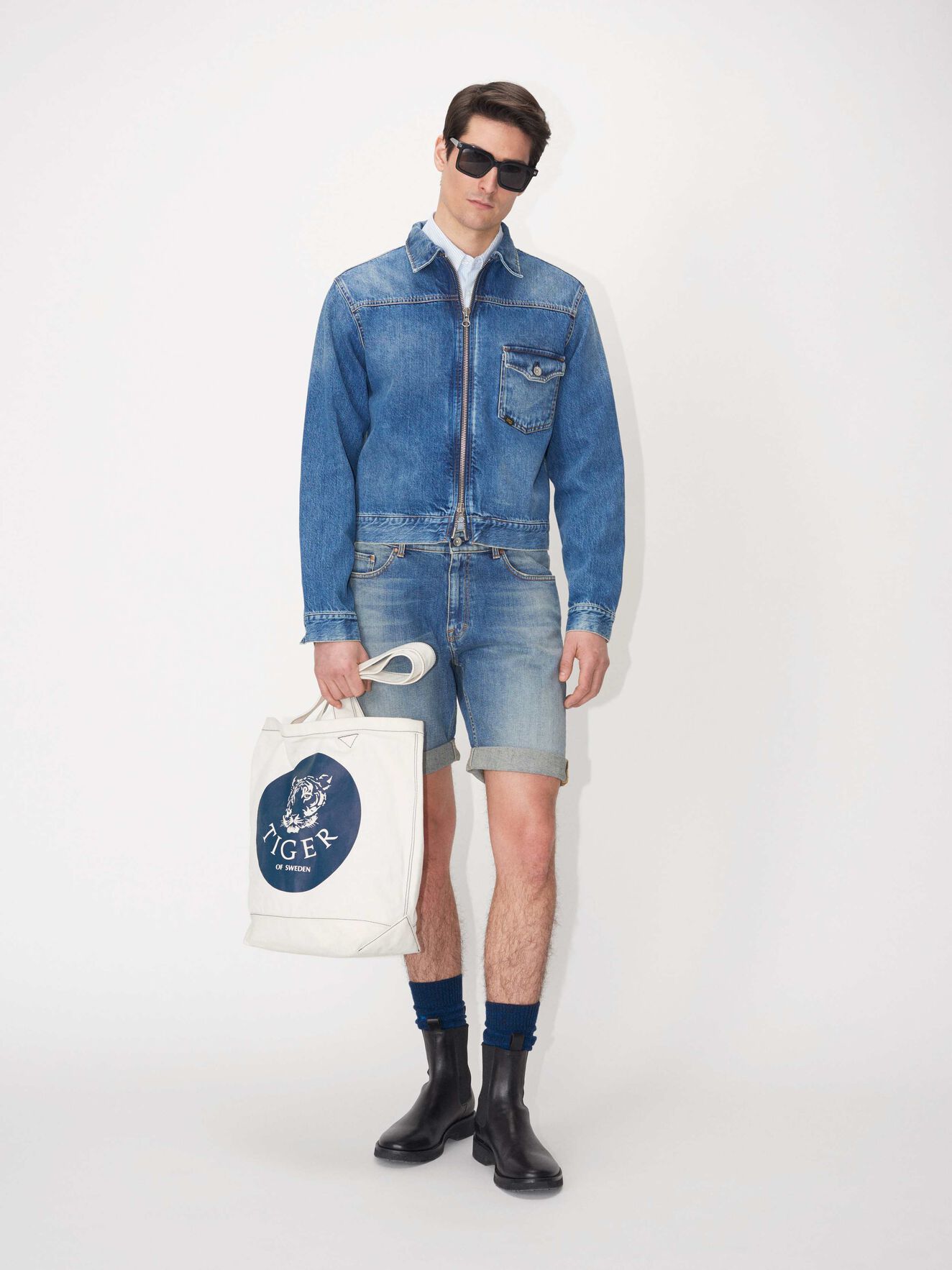 Blouson Ry Zip in Dust blue from Tiger of Sweden Blouson Ry Zip in Dust blue from Tiger of Sweden