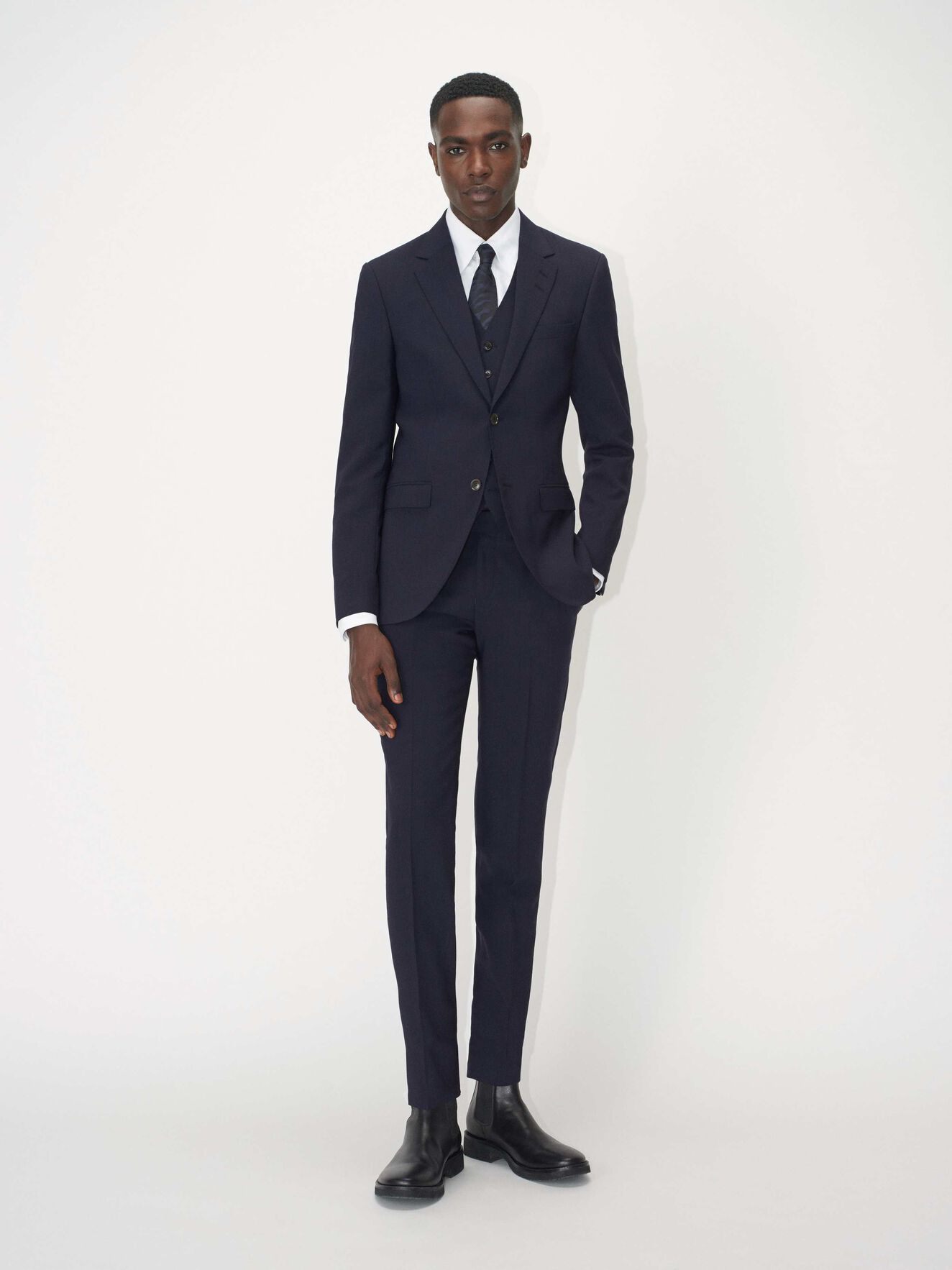Wolmer A Waistcoat in Midnight blue from Tiger of Sweden Wolmer A Waistcoat in Midnight blue from Tiger of Sweden