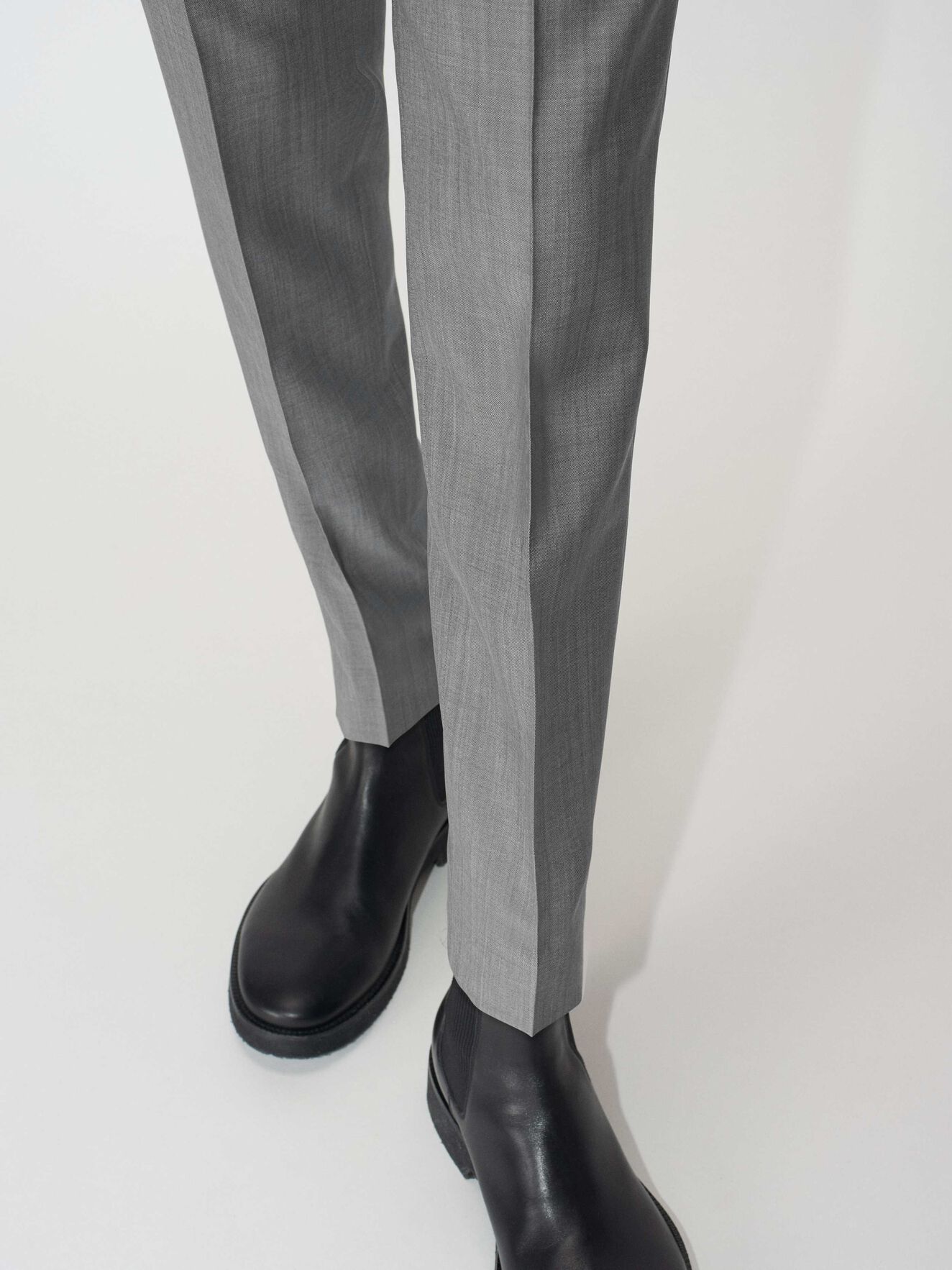 Todd Trousers in Light grey melange from Tiger of Sweden Todd Trousers in Light grey melange from Tiger of Sweden