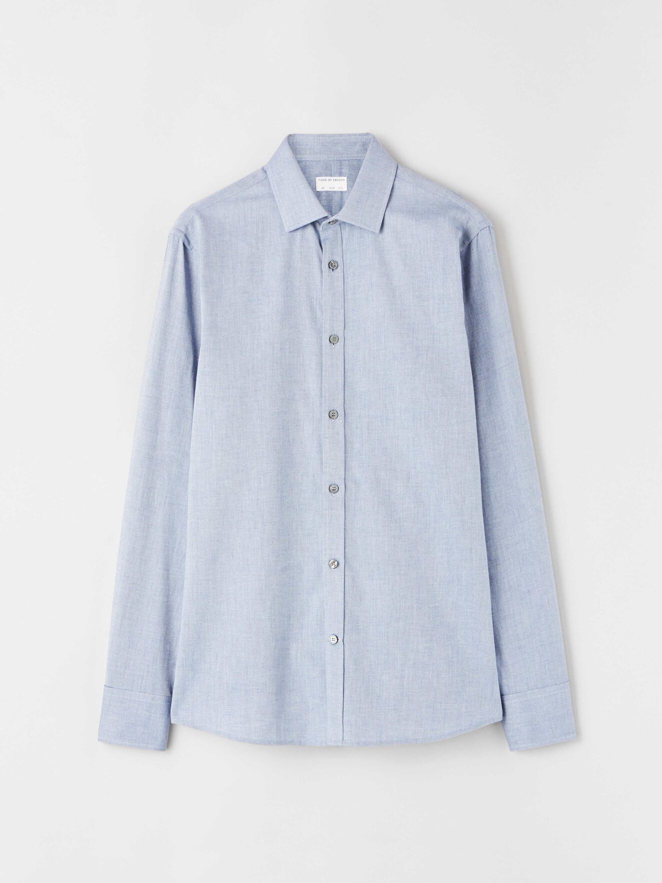 Chemise Fridolf in Dust blue from Tiger of Sweden Chemise Fridolf in Dust blue from Tiger of Sweden