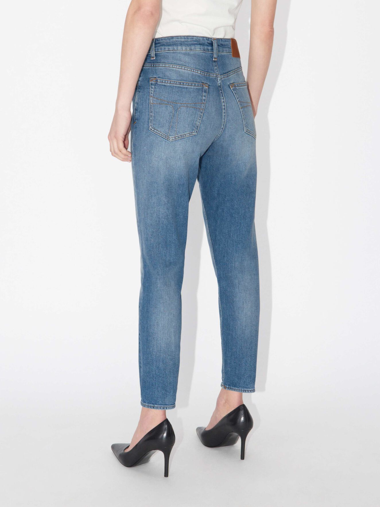 Lea jeans in Light blue from Tiger of Sweden Lea jeans in Light blue from Tiger of Sweden