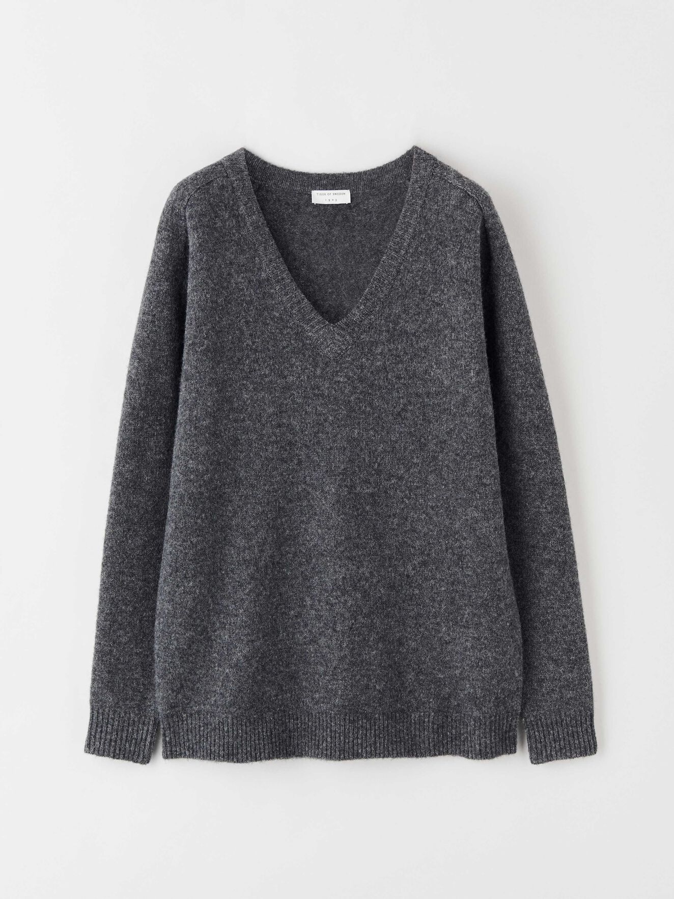 Moonflow Pullover in Dark grey Mel from Tiger of Sweden Moonflow Pullover in Dark grey Mel from Tiger of Sweden